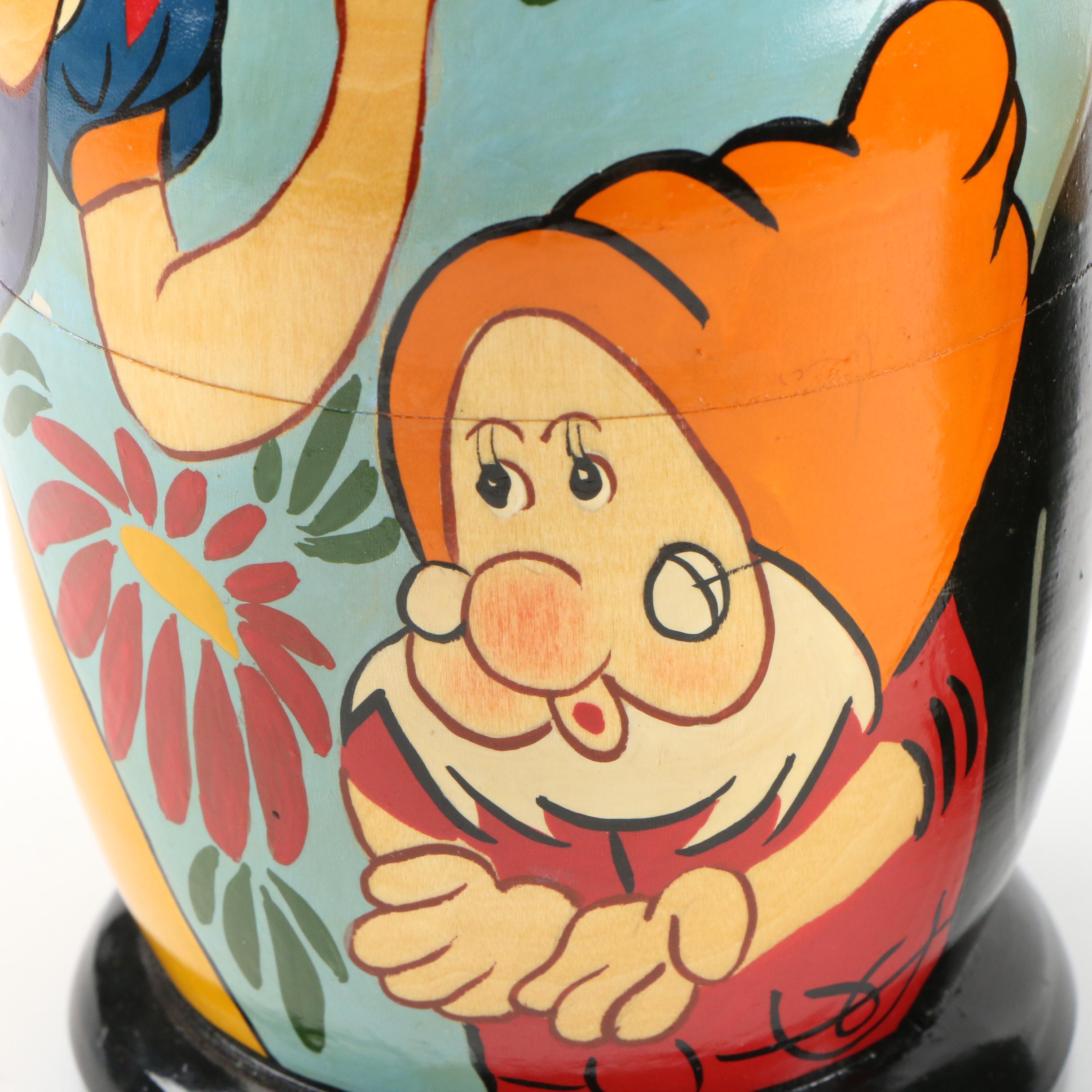 "Snow White and the Seven Dwarfs" Style Nesting Dolls