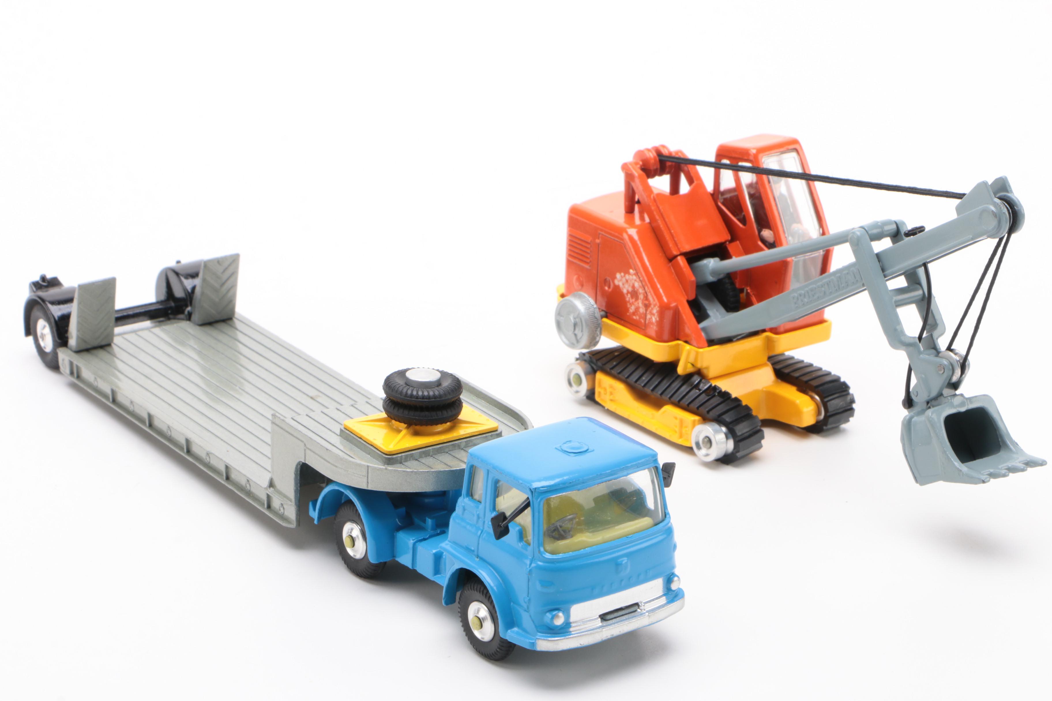 Corgi Toys Machinery Carrier with Bedford Tractor Gift Set #27 in Box, 1960s