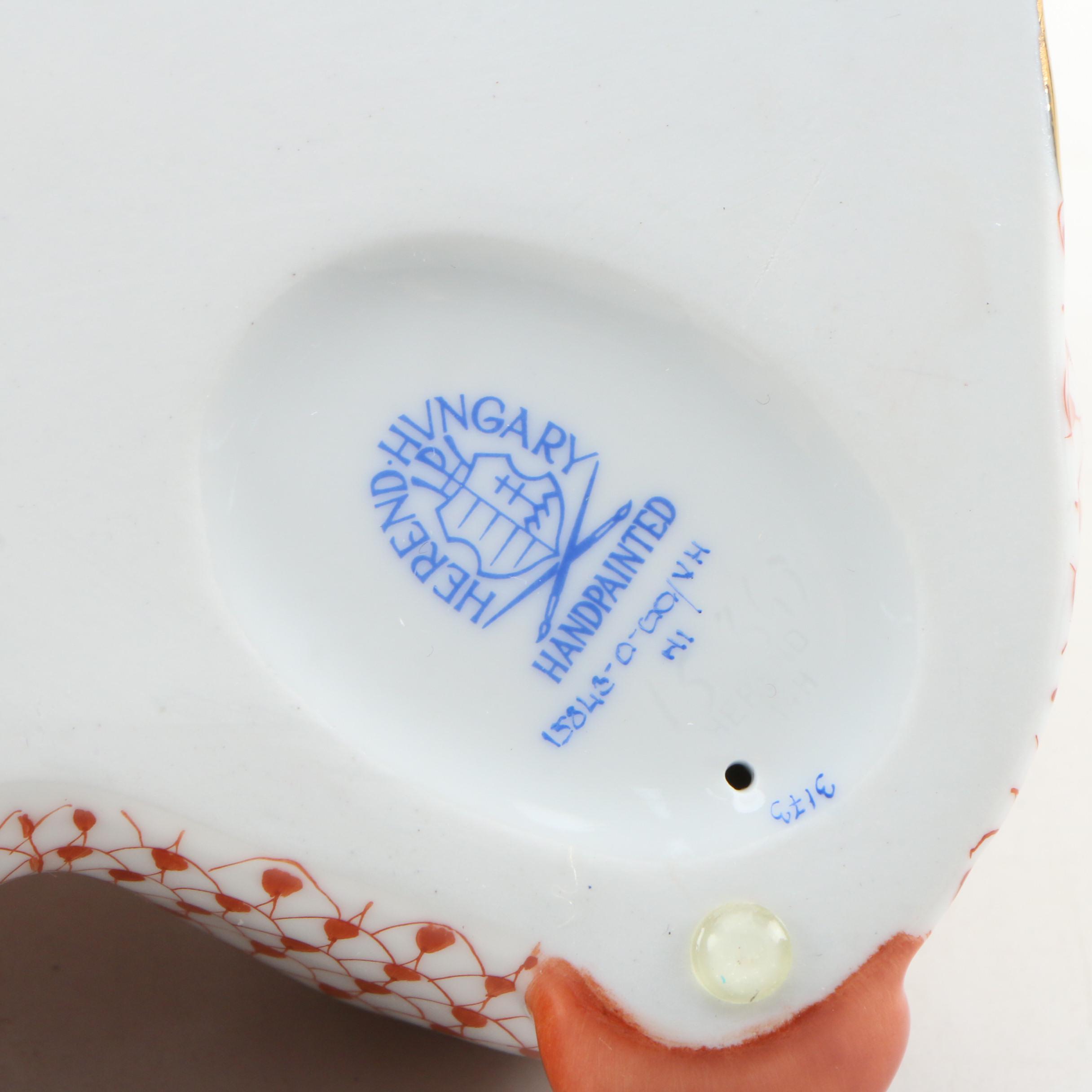 Herend Rust Fishnet with Gold "Bunny Love" Porcelain Figurine