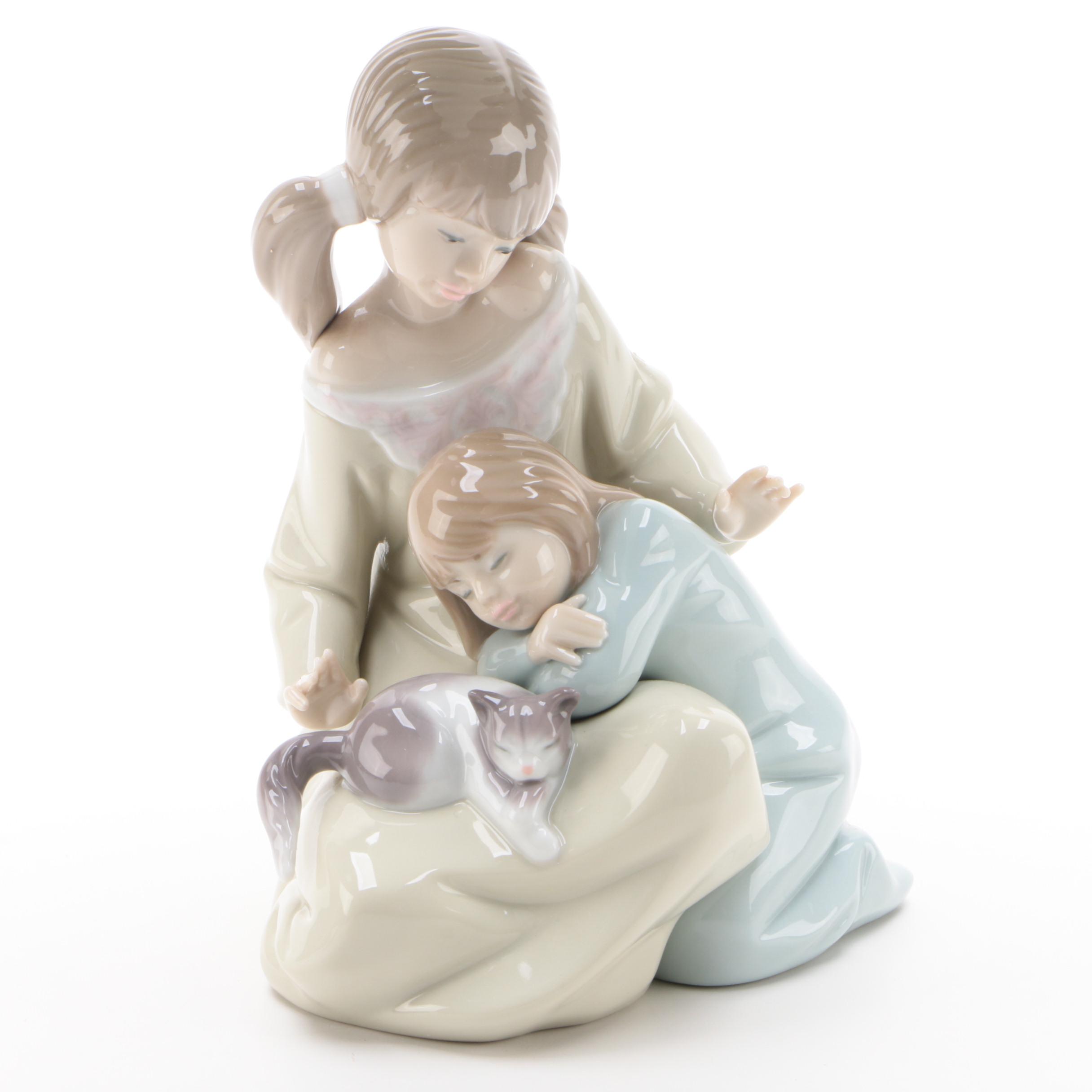 Lladró "Little Sister" Porcelain Figurine Designed by Francisco Catala