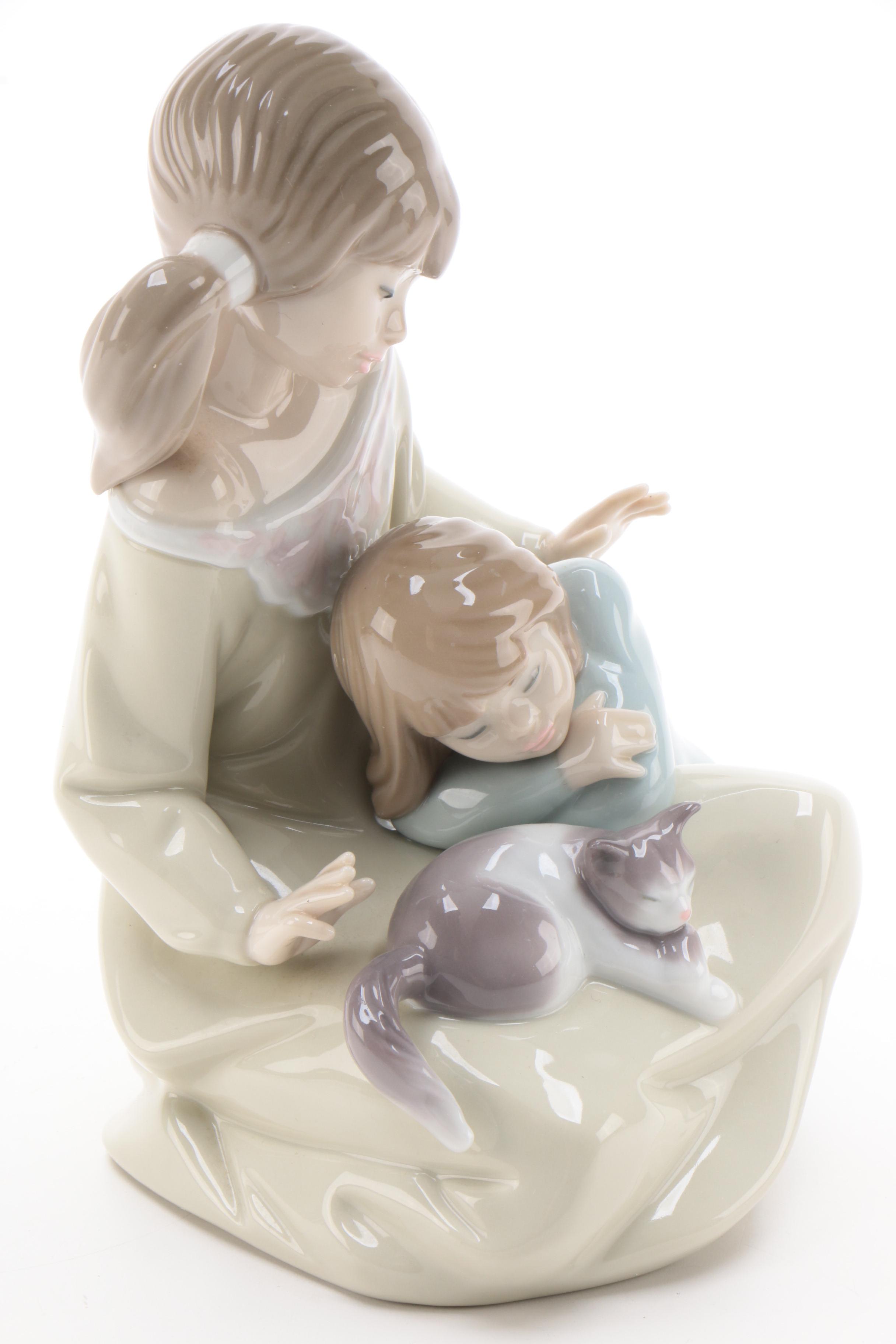 Lladró "Little Sister" Porcelain Figurine Designed by Francisco Catala