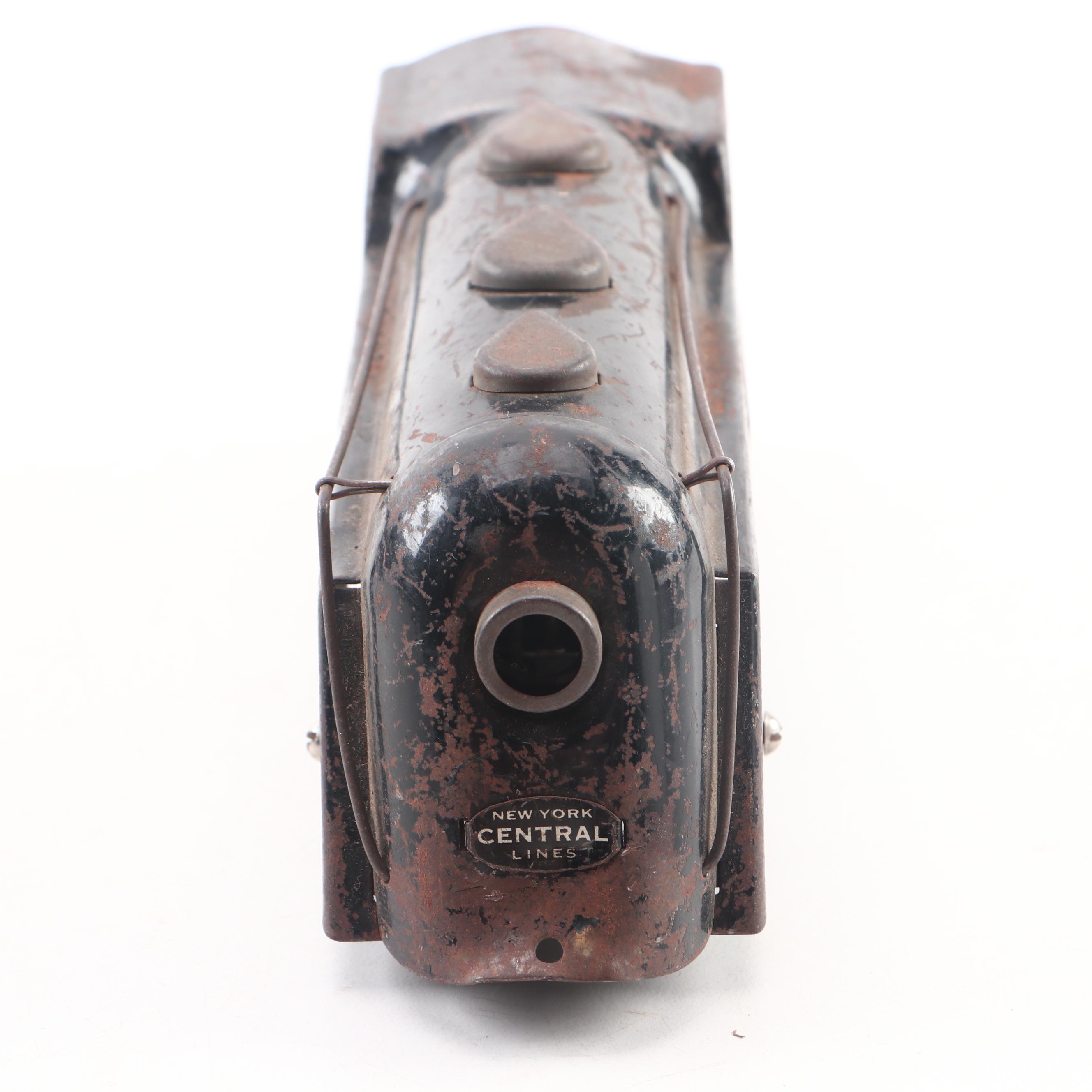 Lionel Passenger and Caboose Cars, "Commodore Vanderbilt" Engine and Light Poles