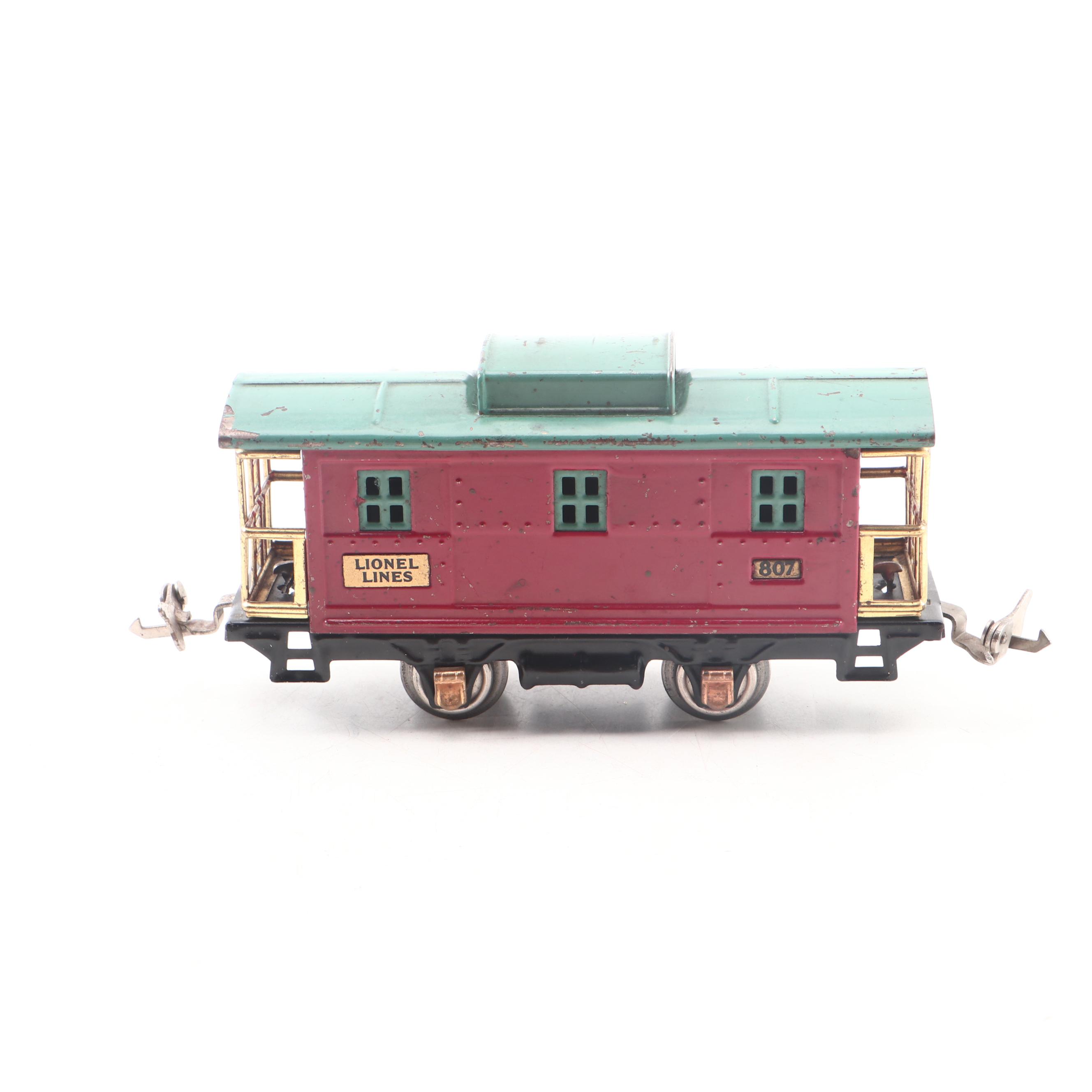 Lionel Passenger and Caboose Cars, "Commodore Vanderbilt" Engine and Light Poles