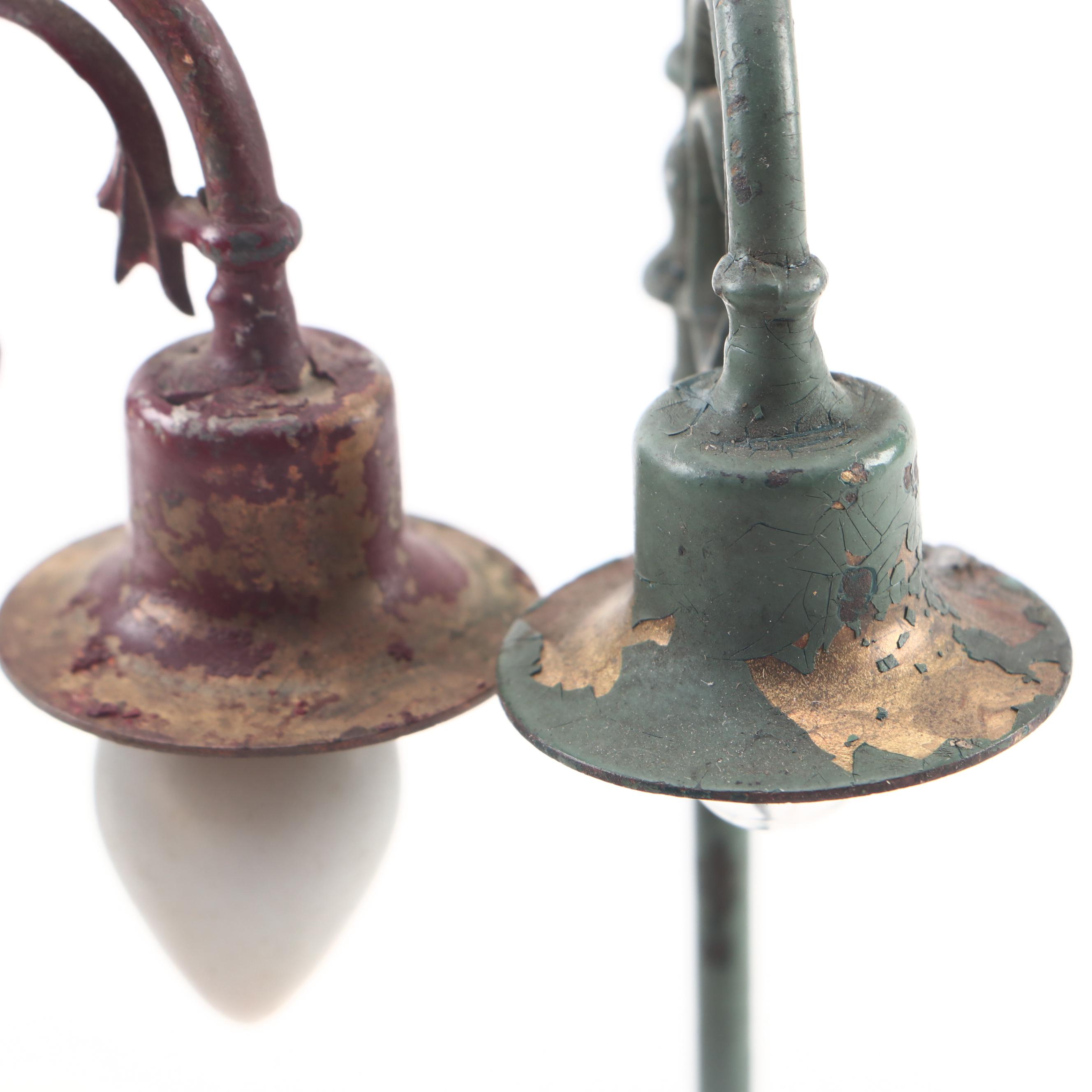 Lionel Passenger and Caboose Cars, "Commodore Vanderbilt" Engine and Light Poles