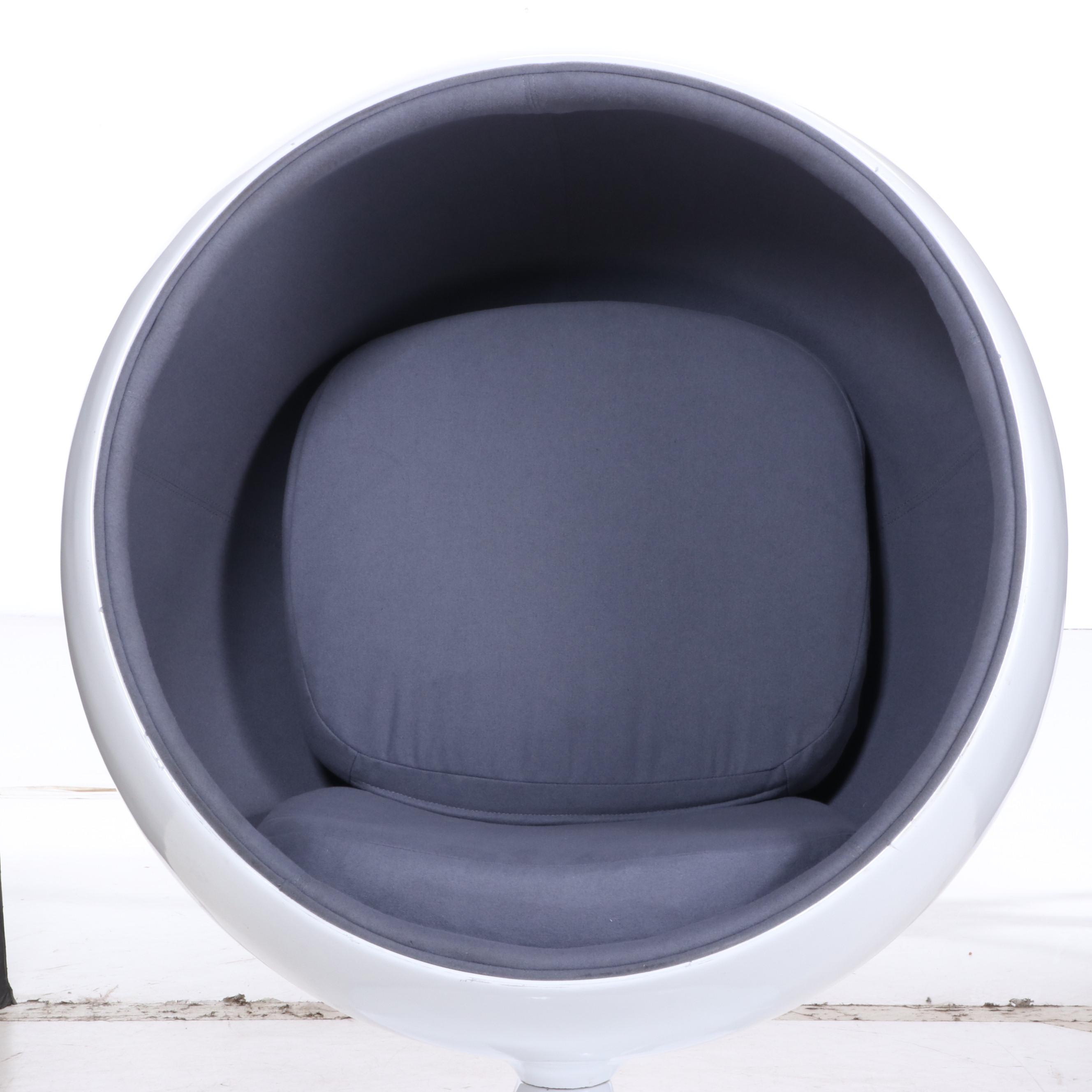 Modernist Style White Fiberglass "Egg" Lounge Chair