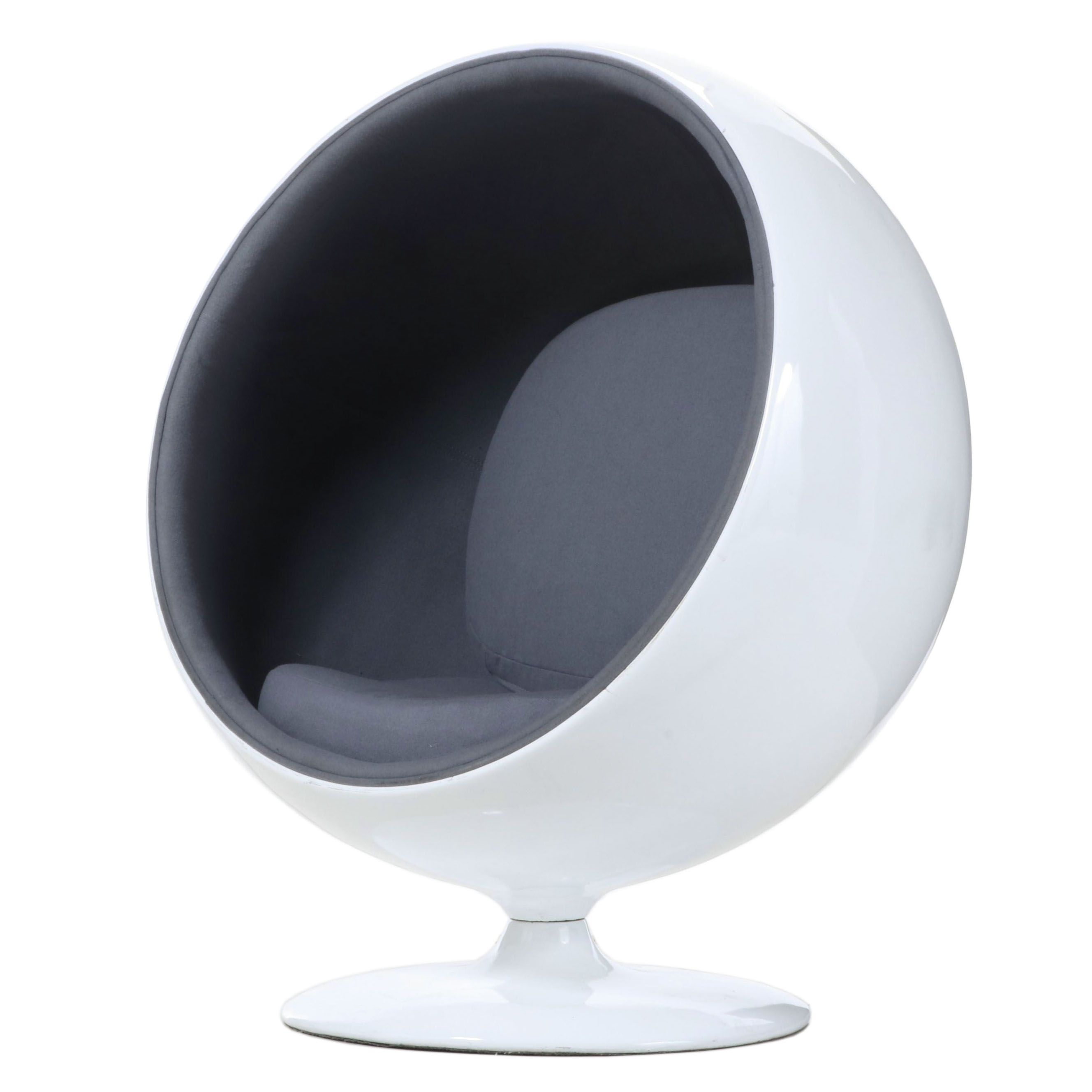 Modernist Style White Fiberglass "Egg" Lounge Chair
