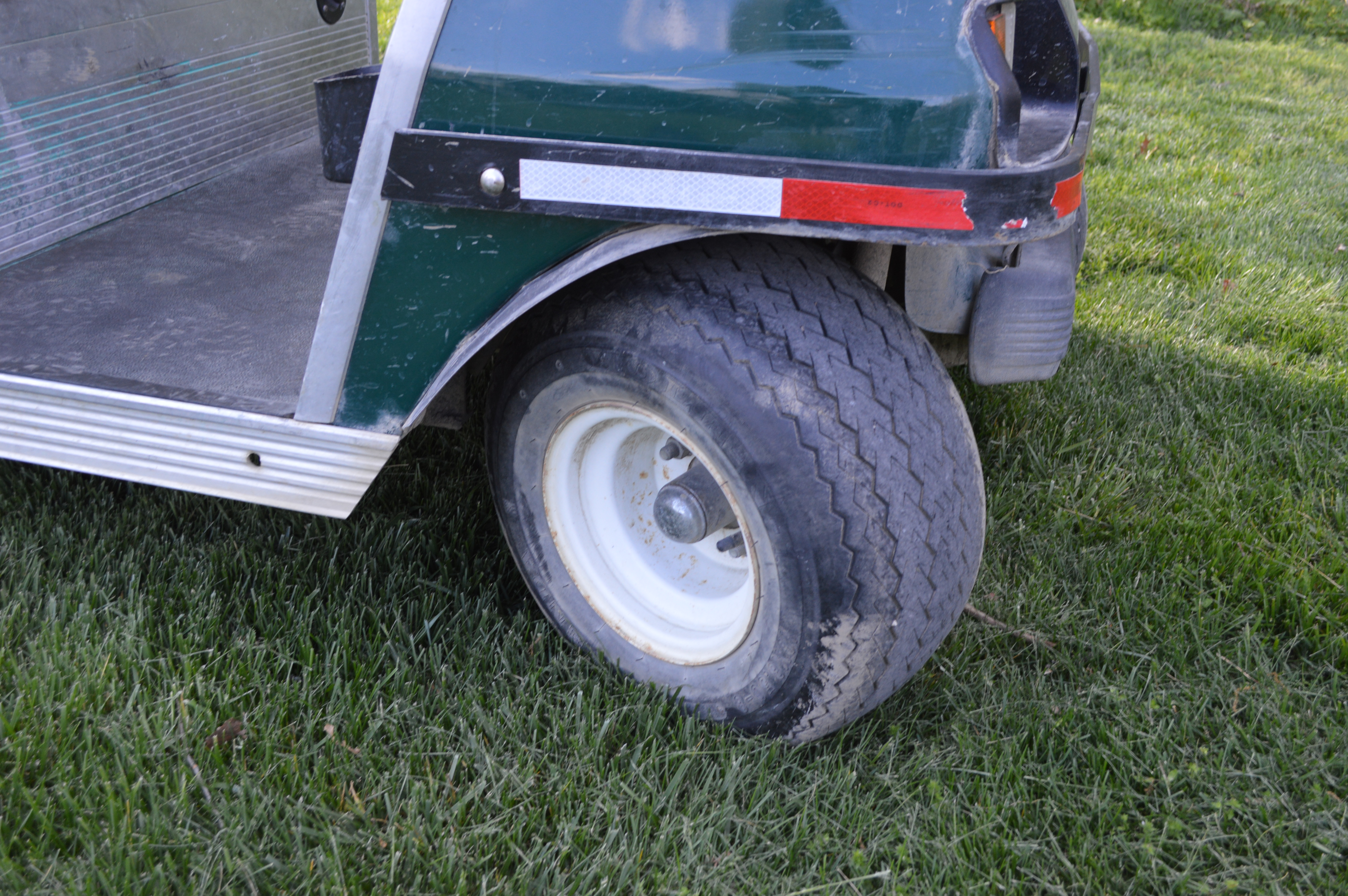 2010 Club Car Turf 2 Carryall Utility Golf Cart with Dump