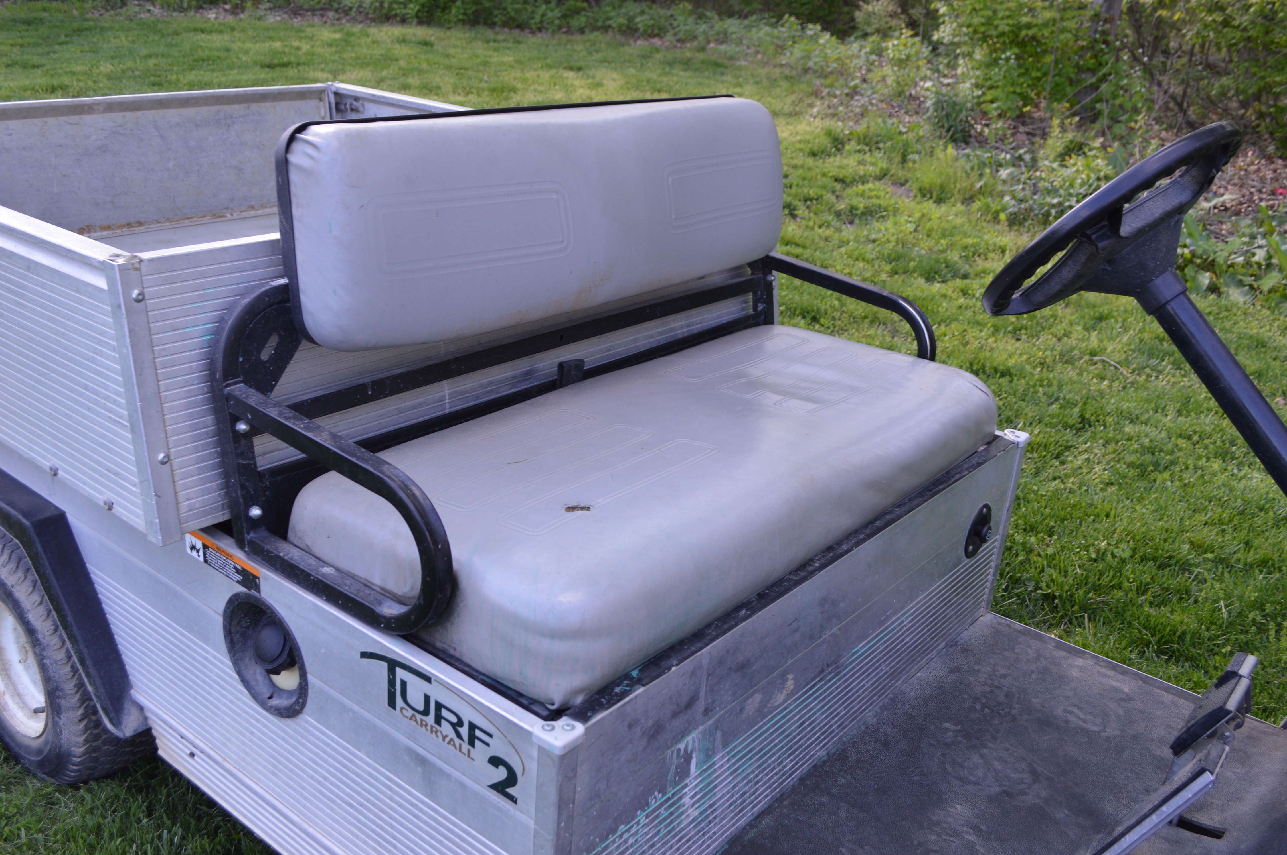 2010 Club Car Turf 2 Carryall Utility Golf Cart with Dump