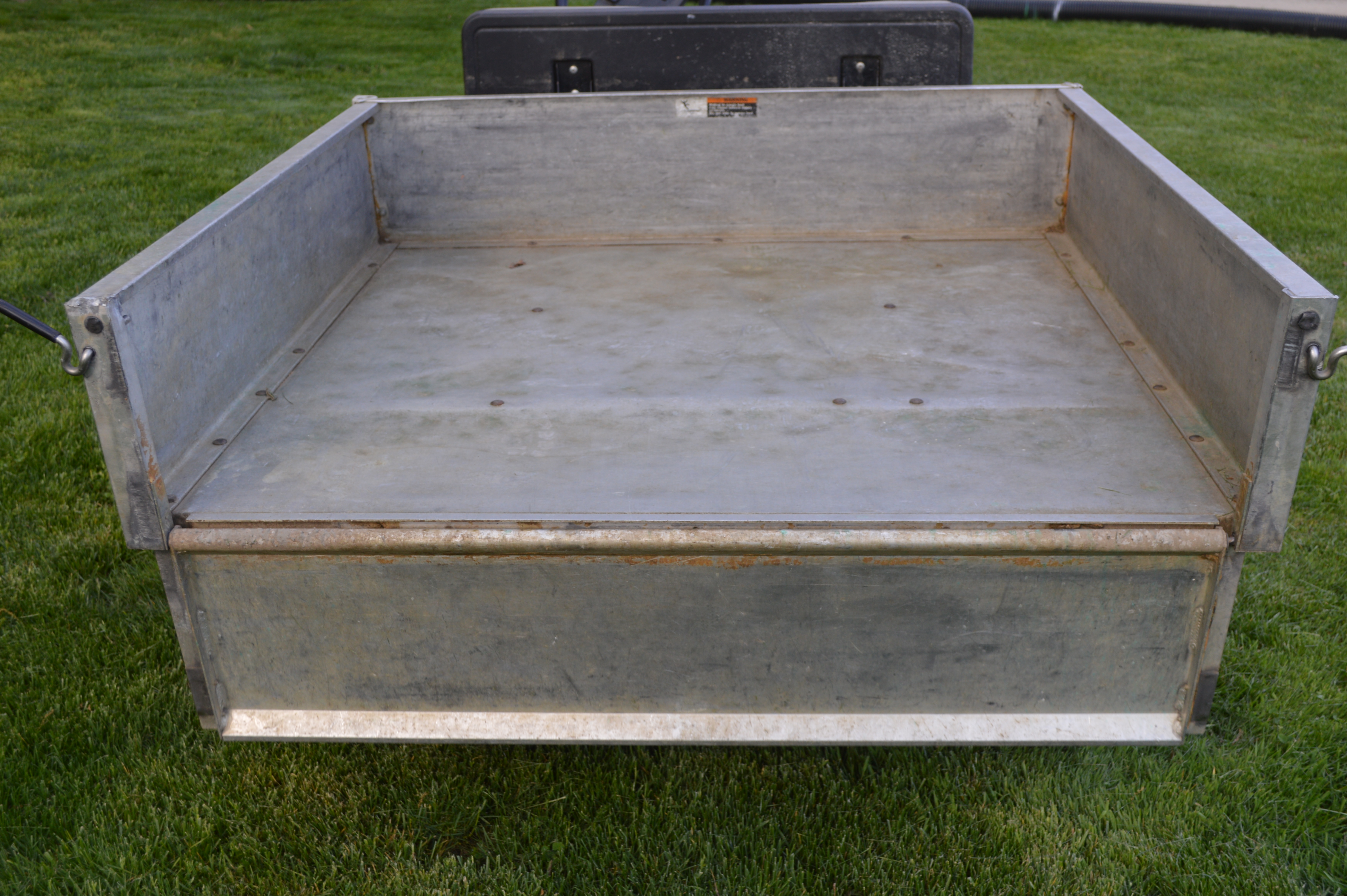 2010 Club Car Turf 2 Carryall Utility Golf Cart with Dump