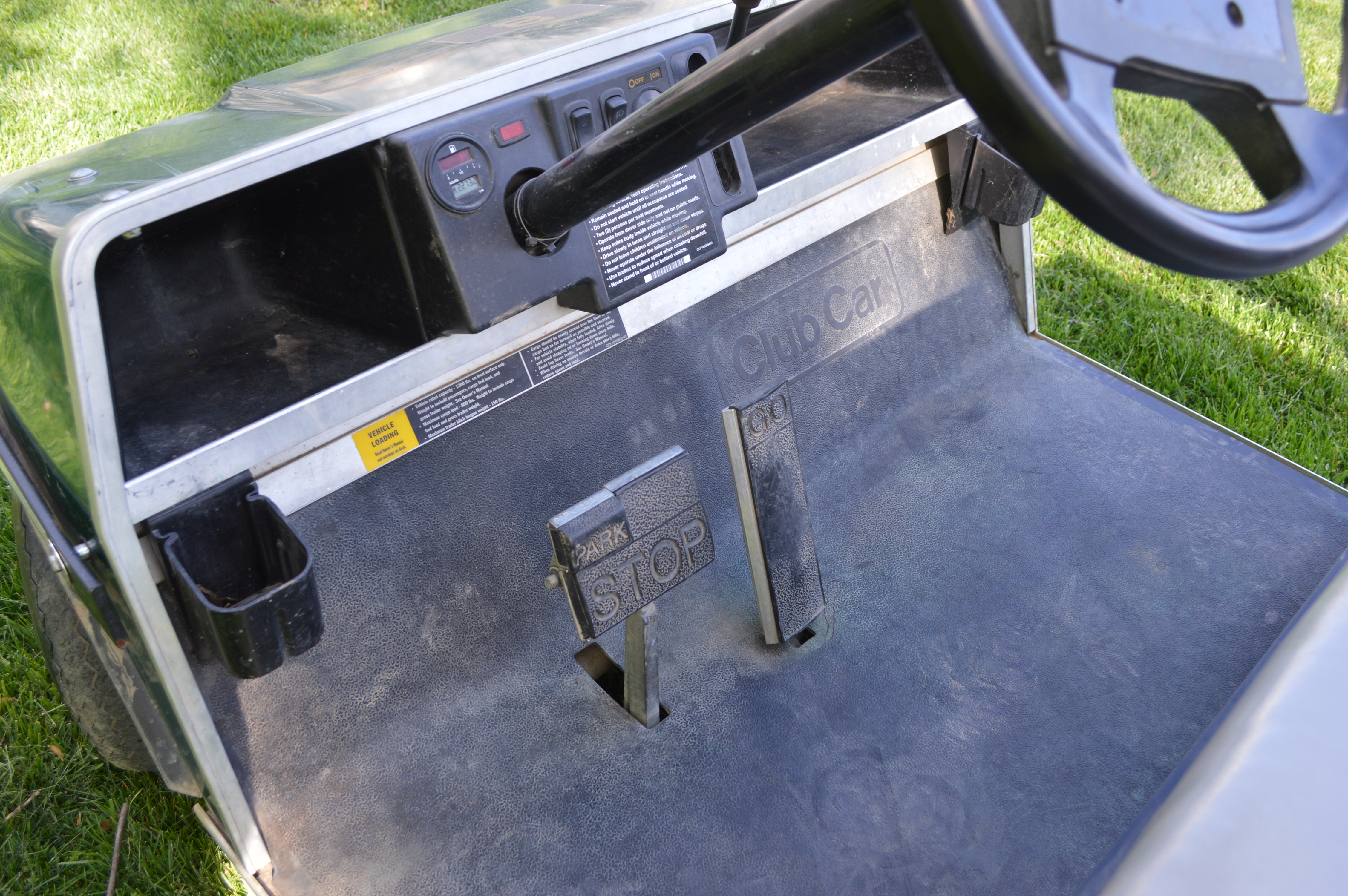 2010 Club Car Turf 2 Carryall Utility Golf Cart with Dump