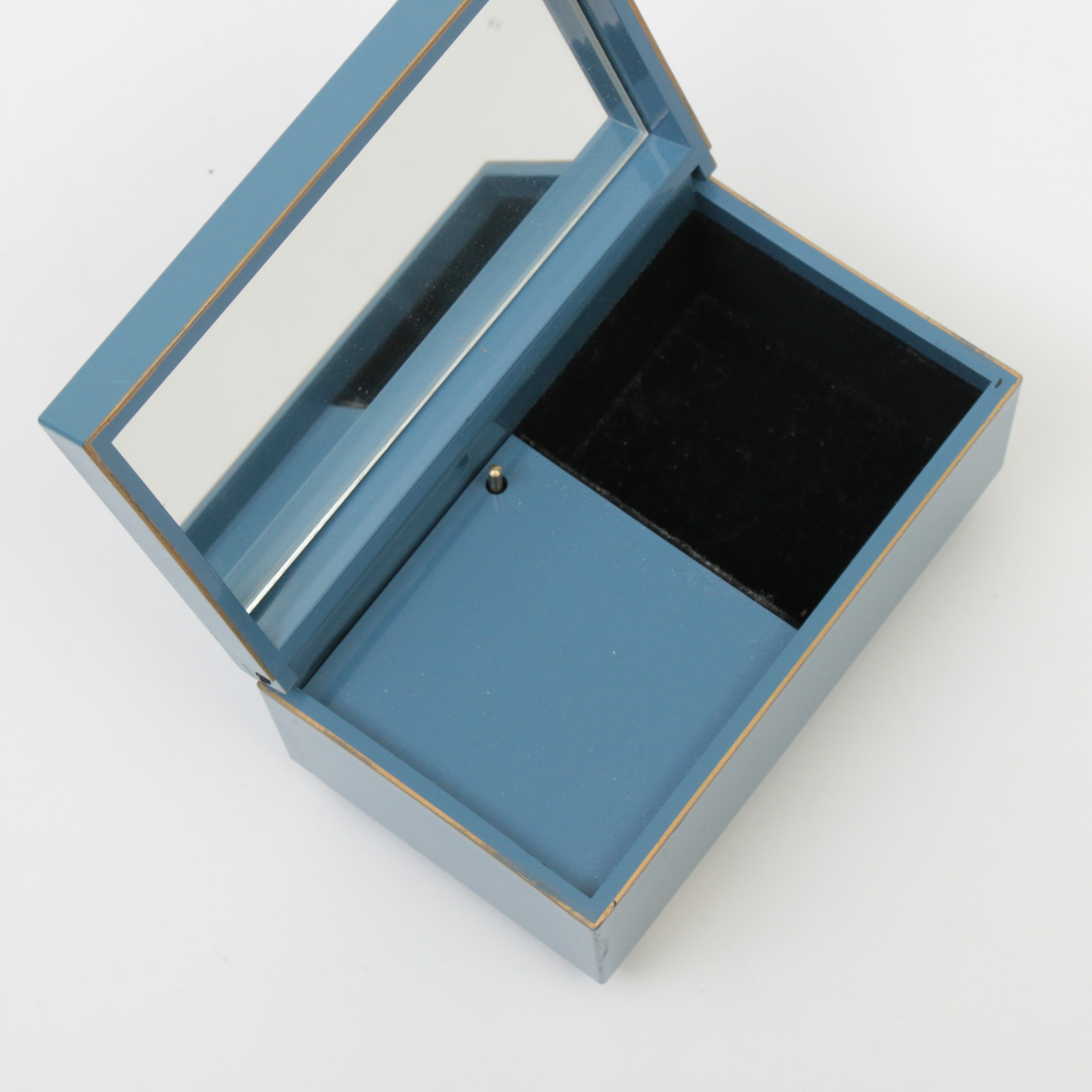 Curtis-Swann Inc. "Around the World in 80 Days" Lacquerware Music Box