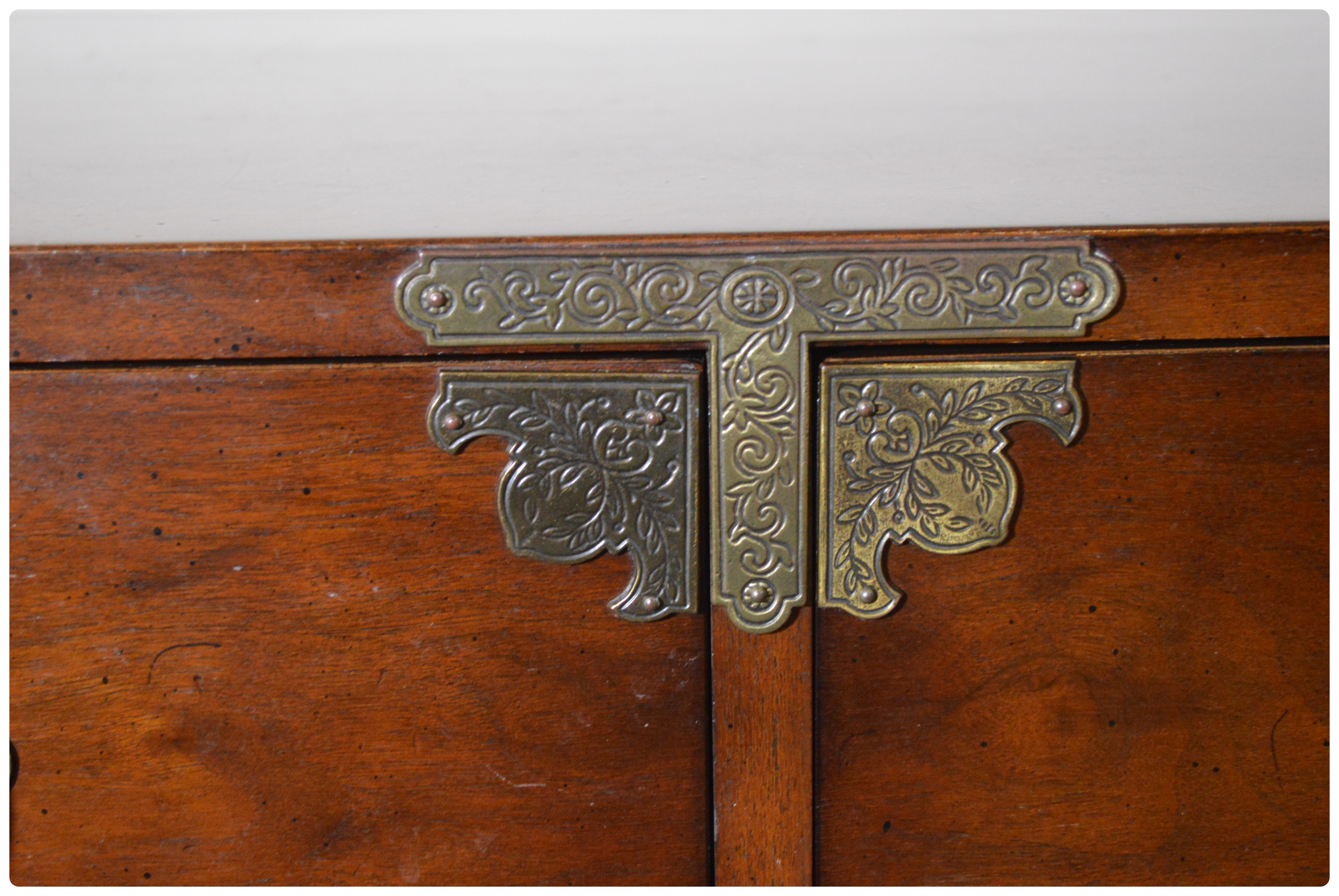 Henredon "Pan Asian" Tansu Campaign Style Mahogany Chest of Drawers