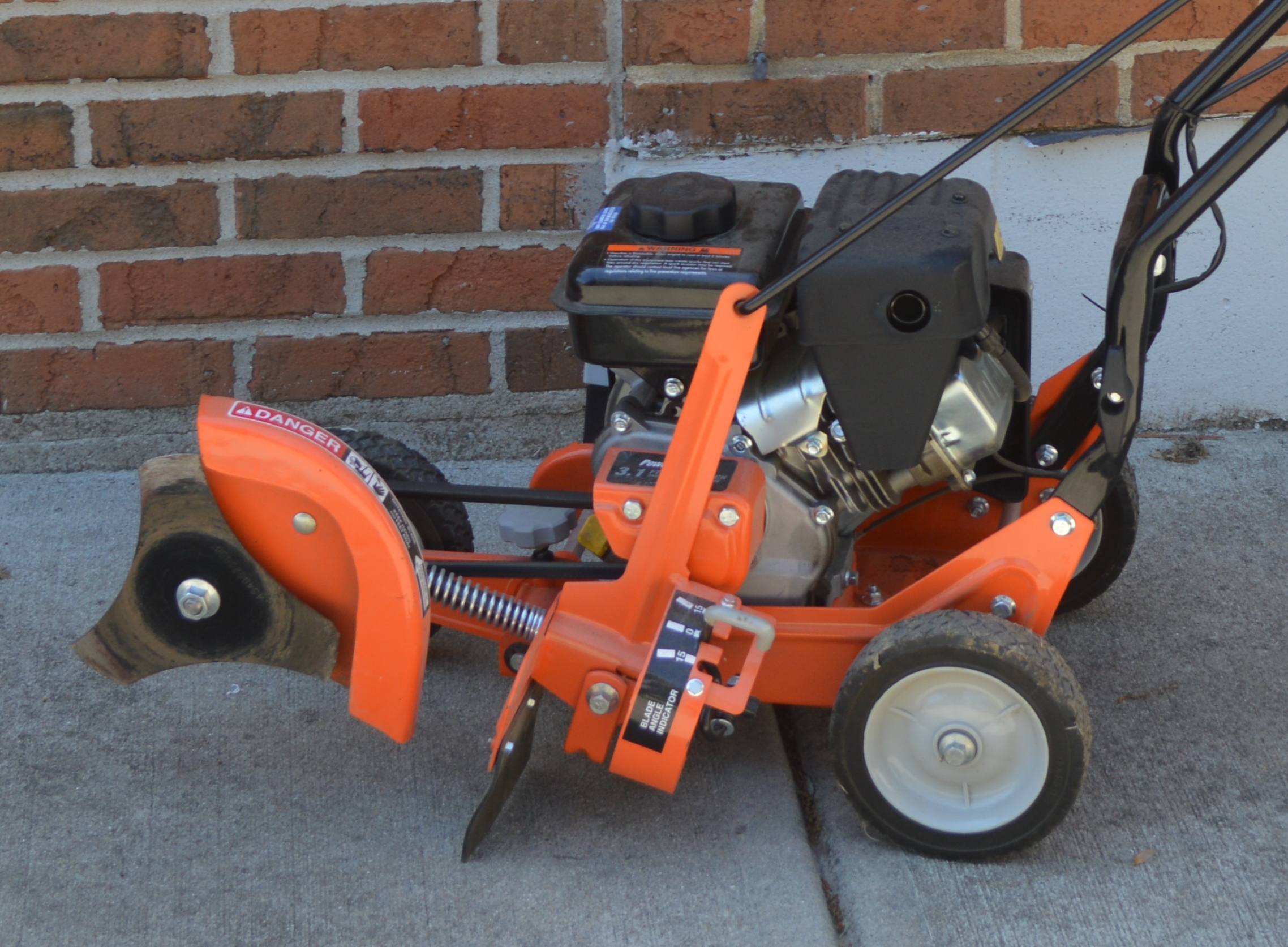 Powermate 9" Walk Behind Gasoline Lawn Edger