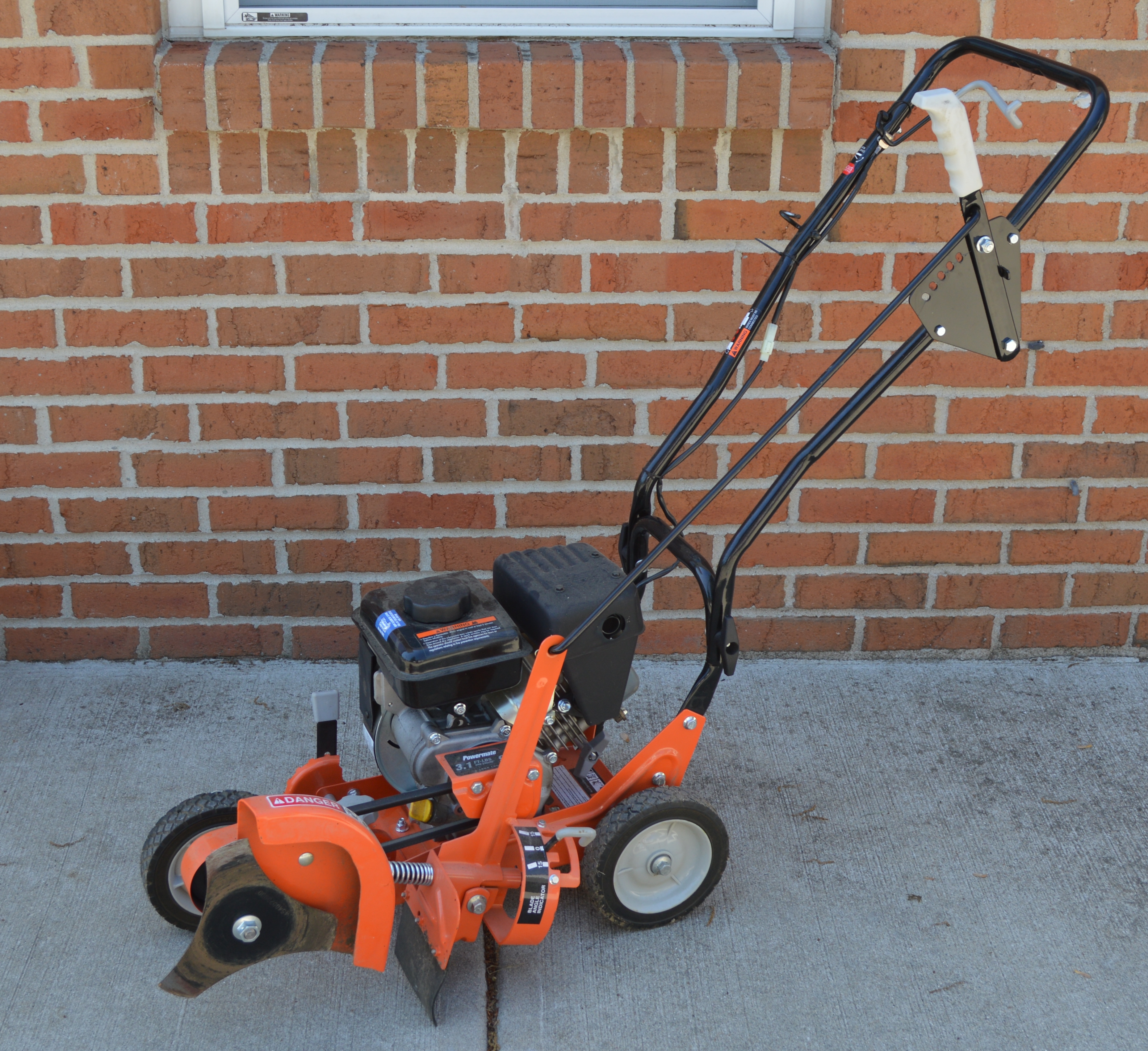 Powermate 9" Walk Behind Gasoline Lawn Edger