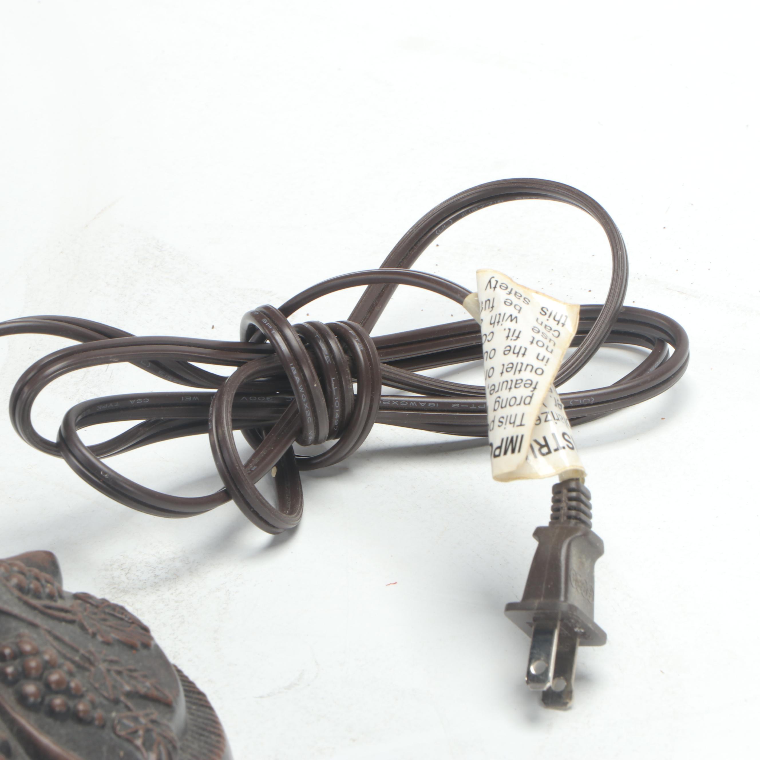 Tiffany Style Slag Glass Grape Motif Table Lamp