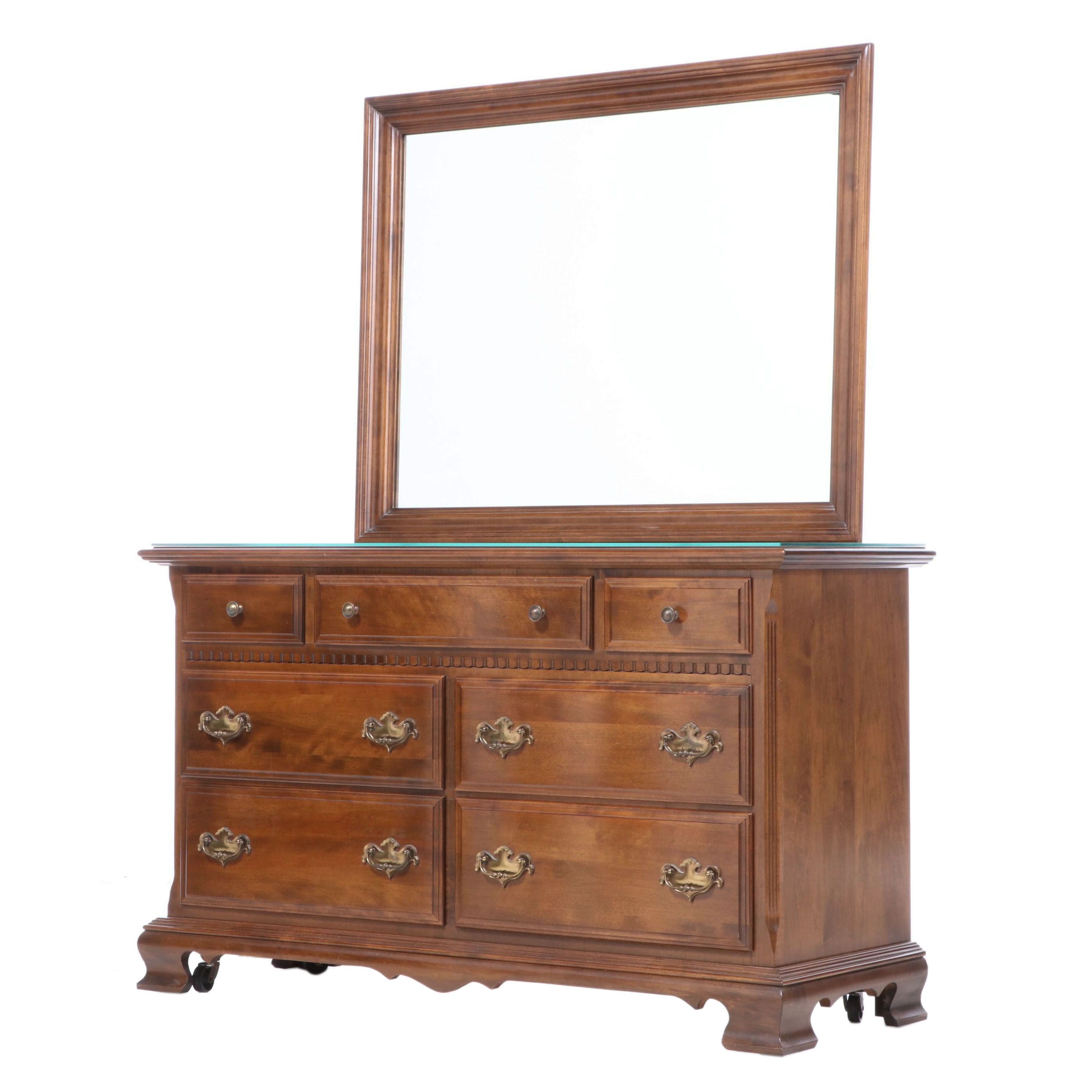 Ethan Allen "Classic Manor" Maple Dresser, Mid to Late 20th Century
