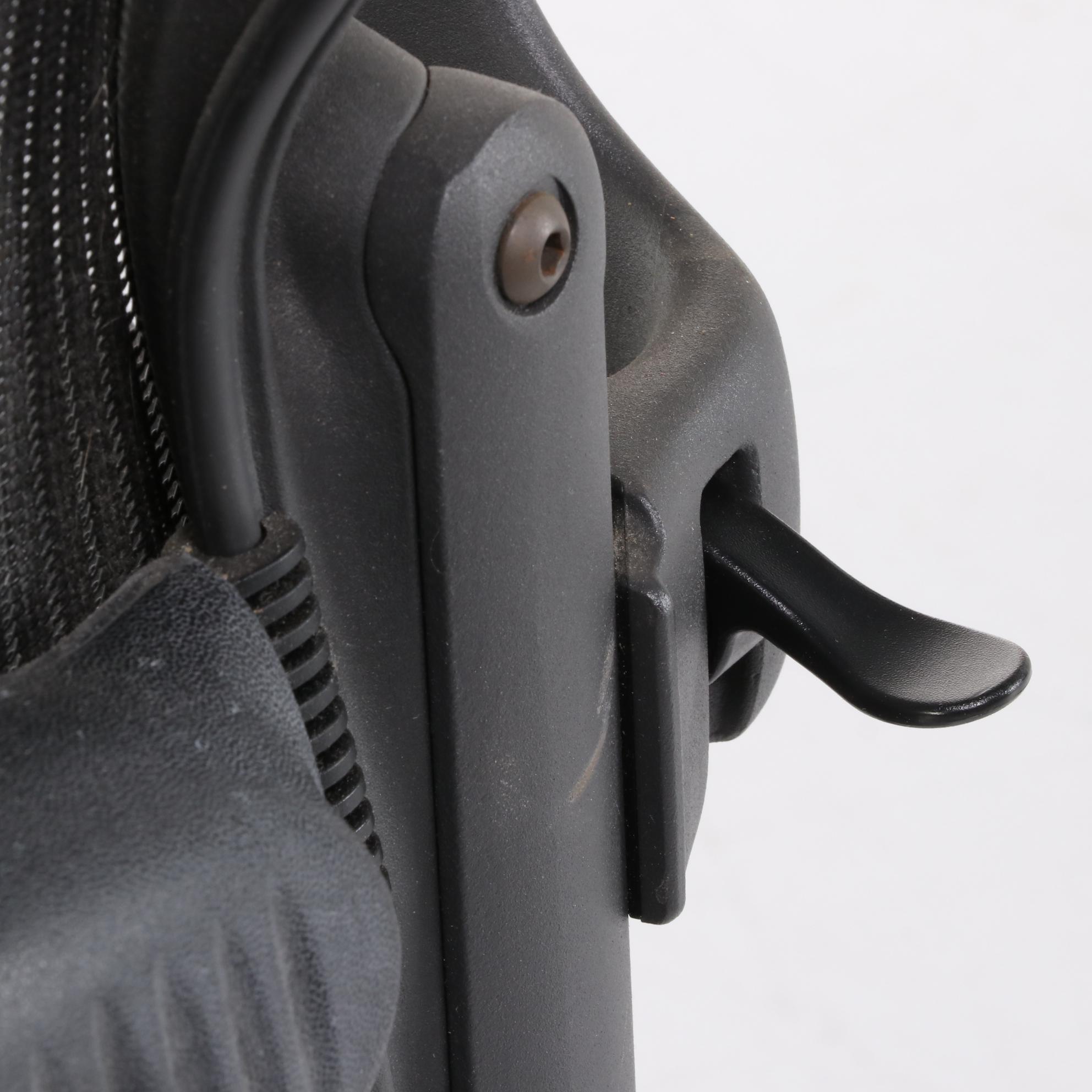 Herman Miller "Aeron" Adjustable Desk Chair