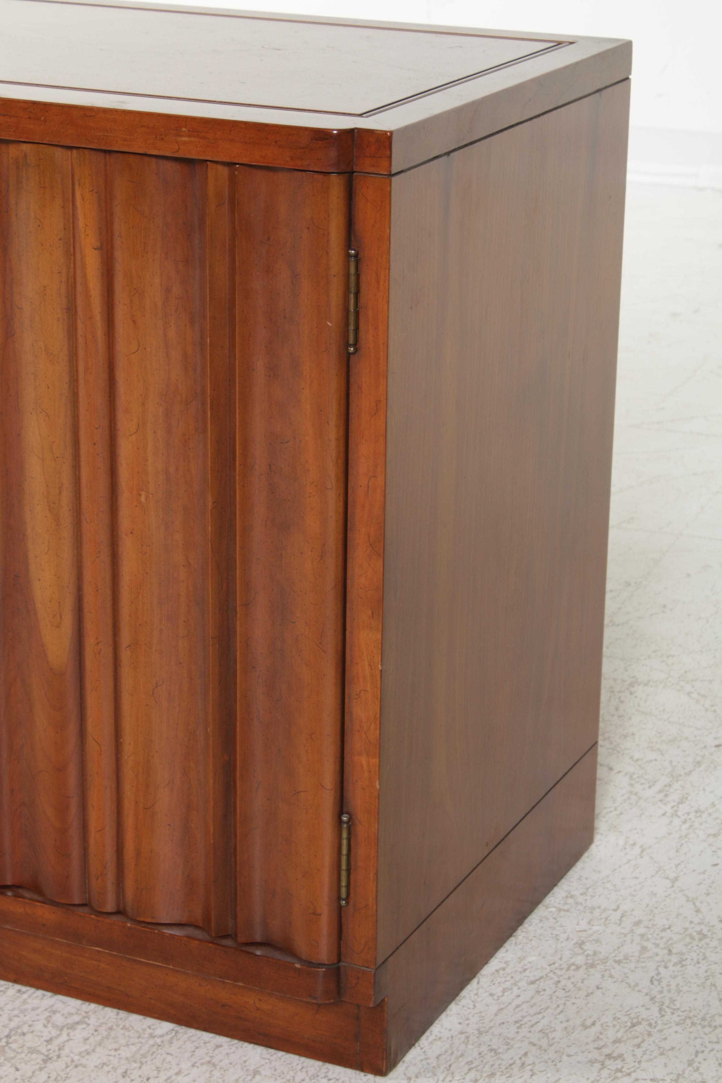 Heritage Henredon Maple Veneer Side Cabinet