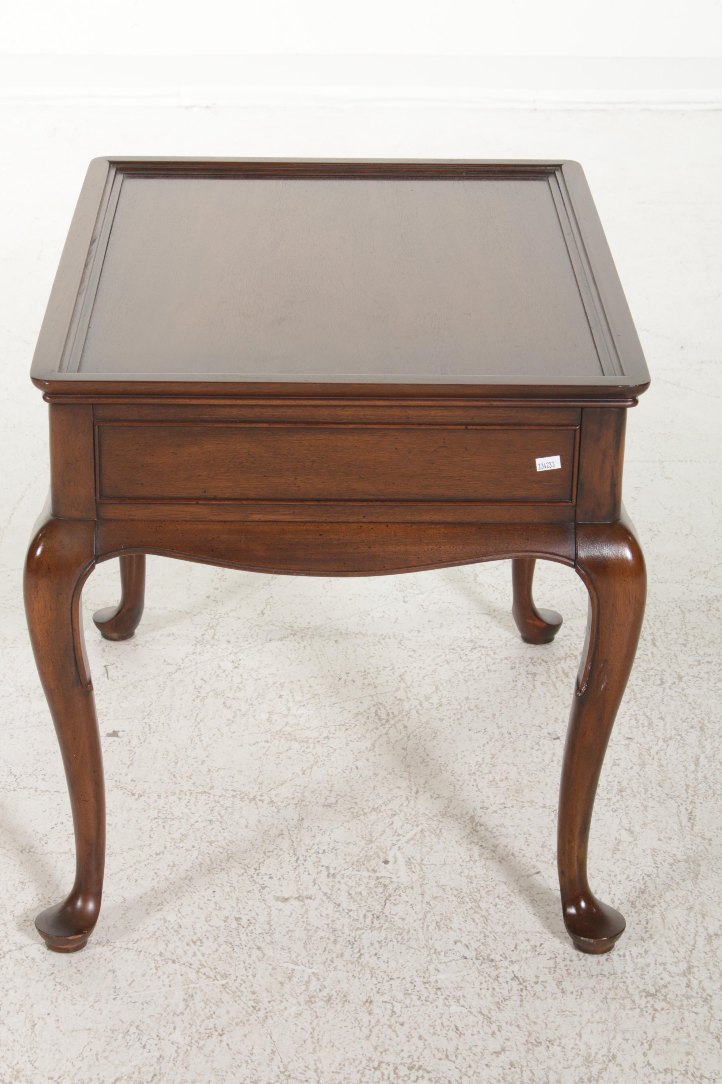 Hekman Walnut Side Table, Vintage