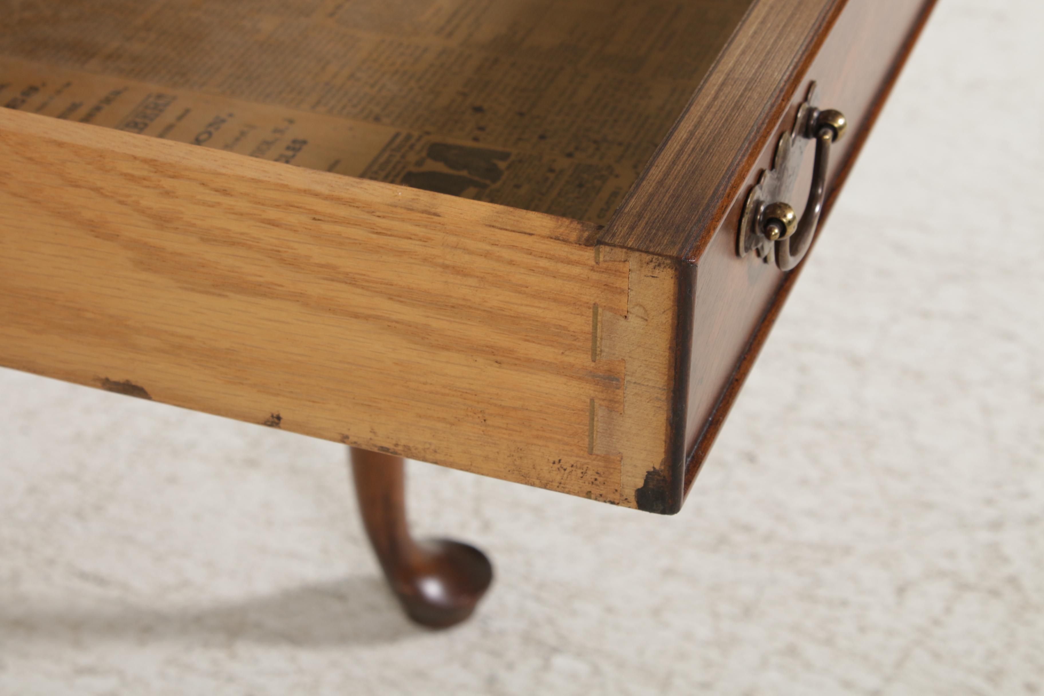 Hekman Walnut Side Table, Vintage