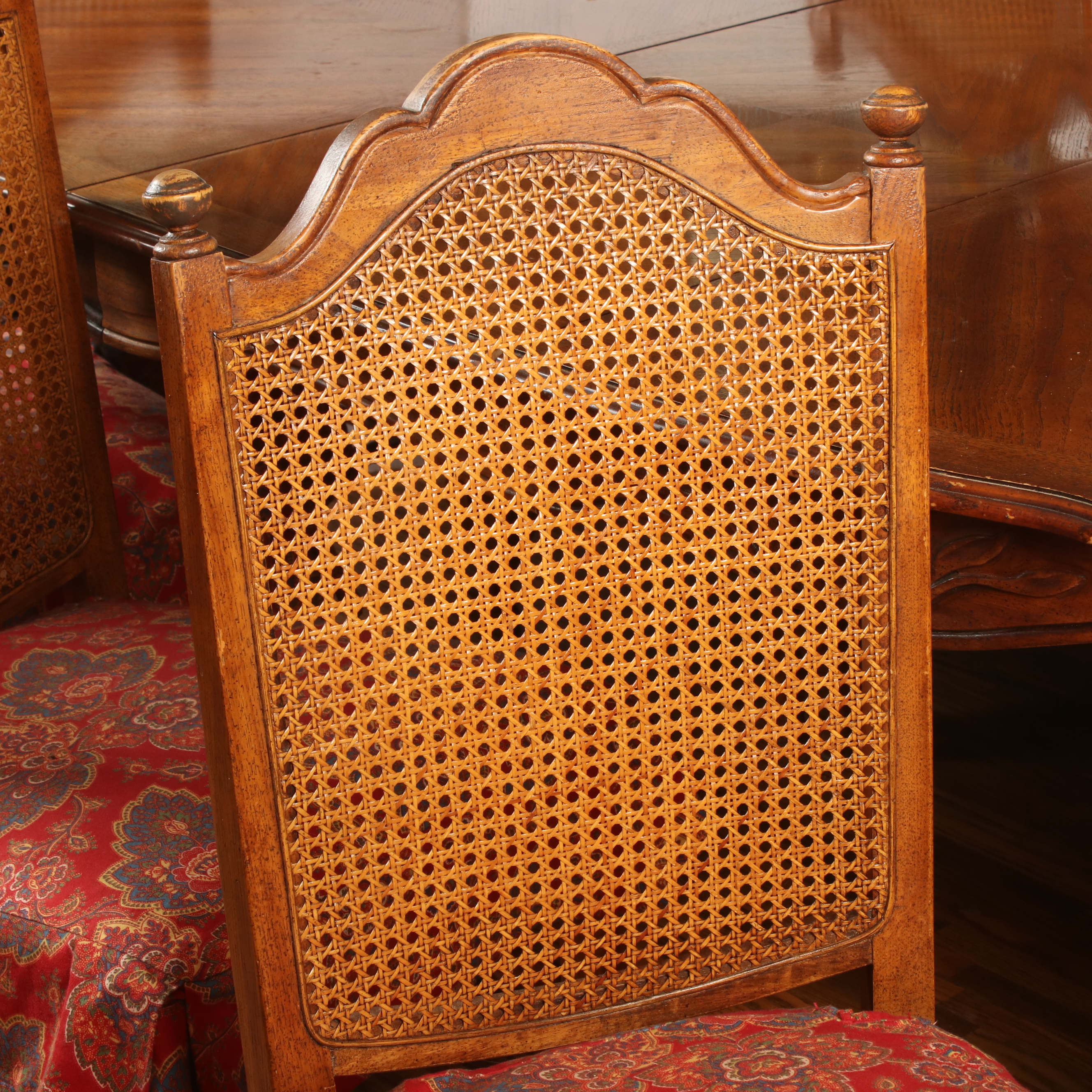 Drexel Heritage "Cabernet" Dining Table and Chairs, Late 20th Century