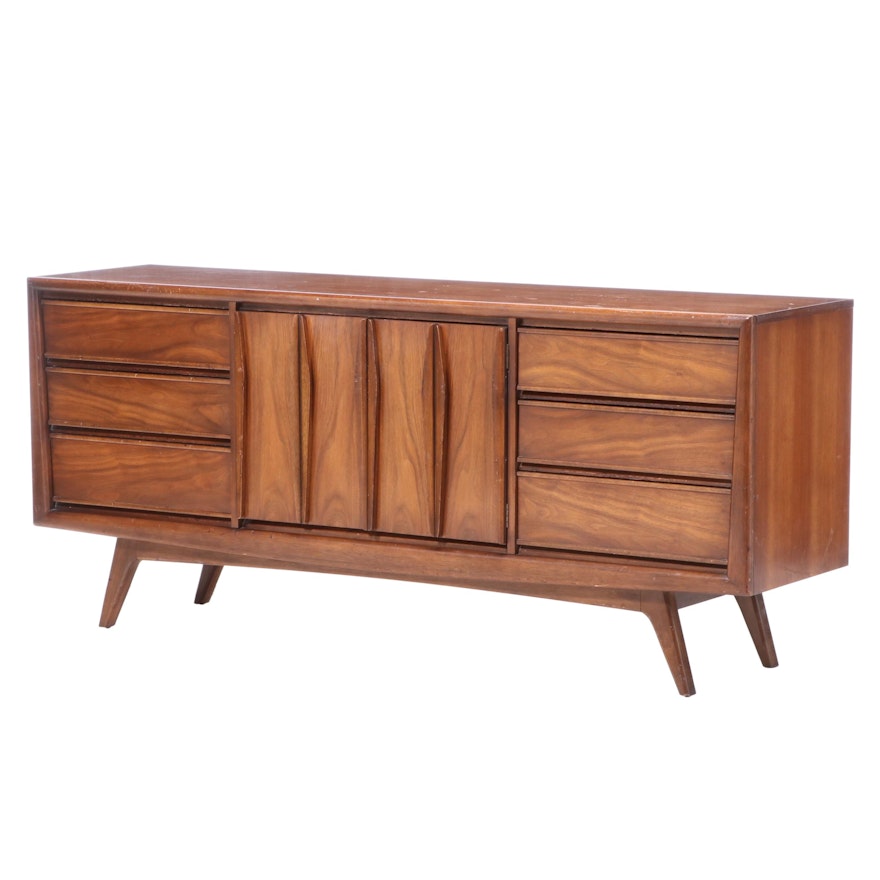 United Furniture Mid Century Modern Walnut Chest of Drawers