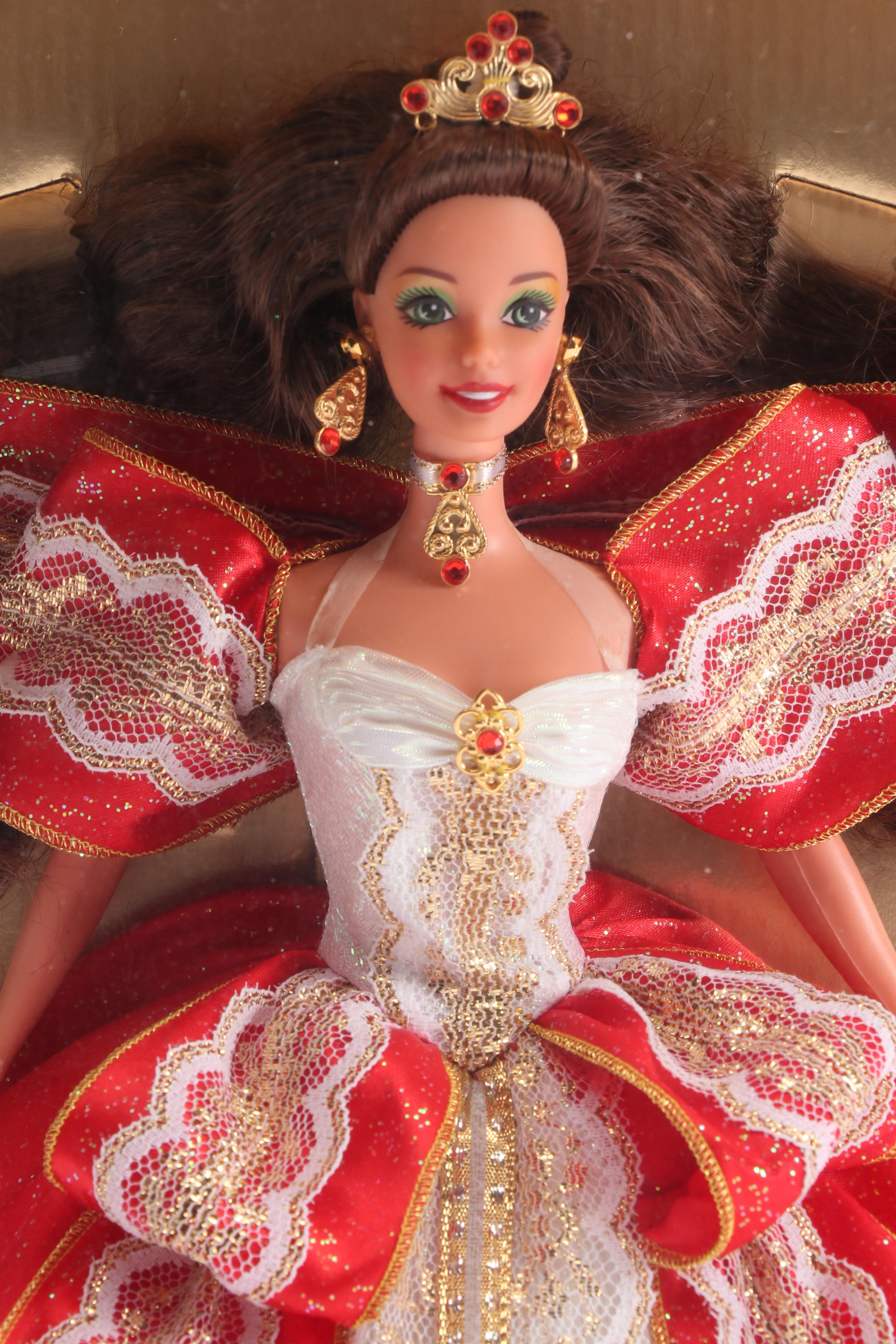 Mattel "Happy Holiday" Barbie Doll in Original Packaging, 1997