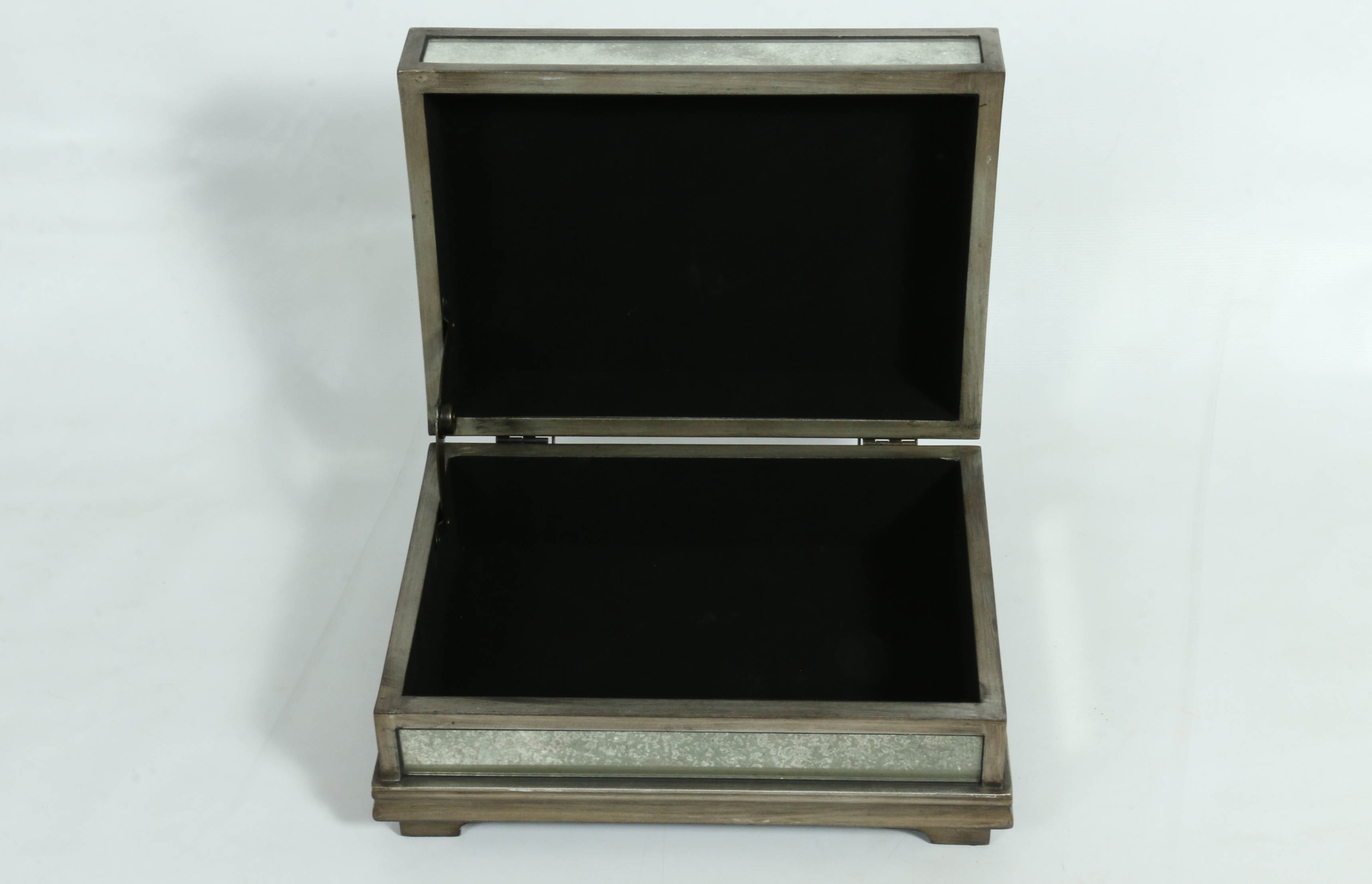 Modern Decor Including Mirrored Dresser Box, Inlaid Containers & Polished Horns