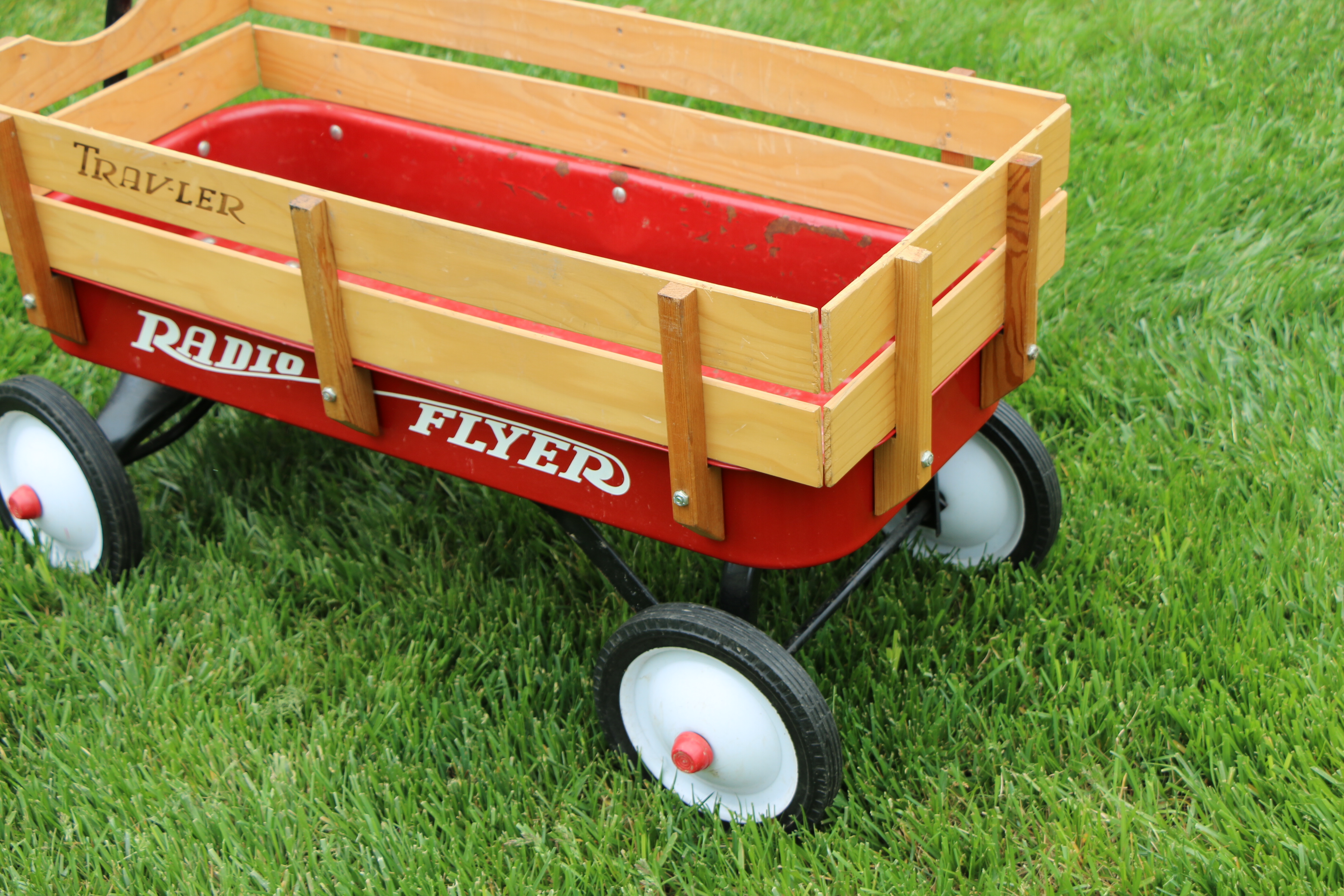 Radio Flyer "Traveler" Red Wood and Steel Wagon