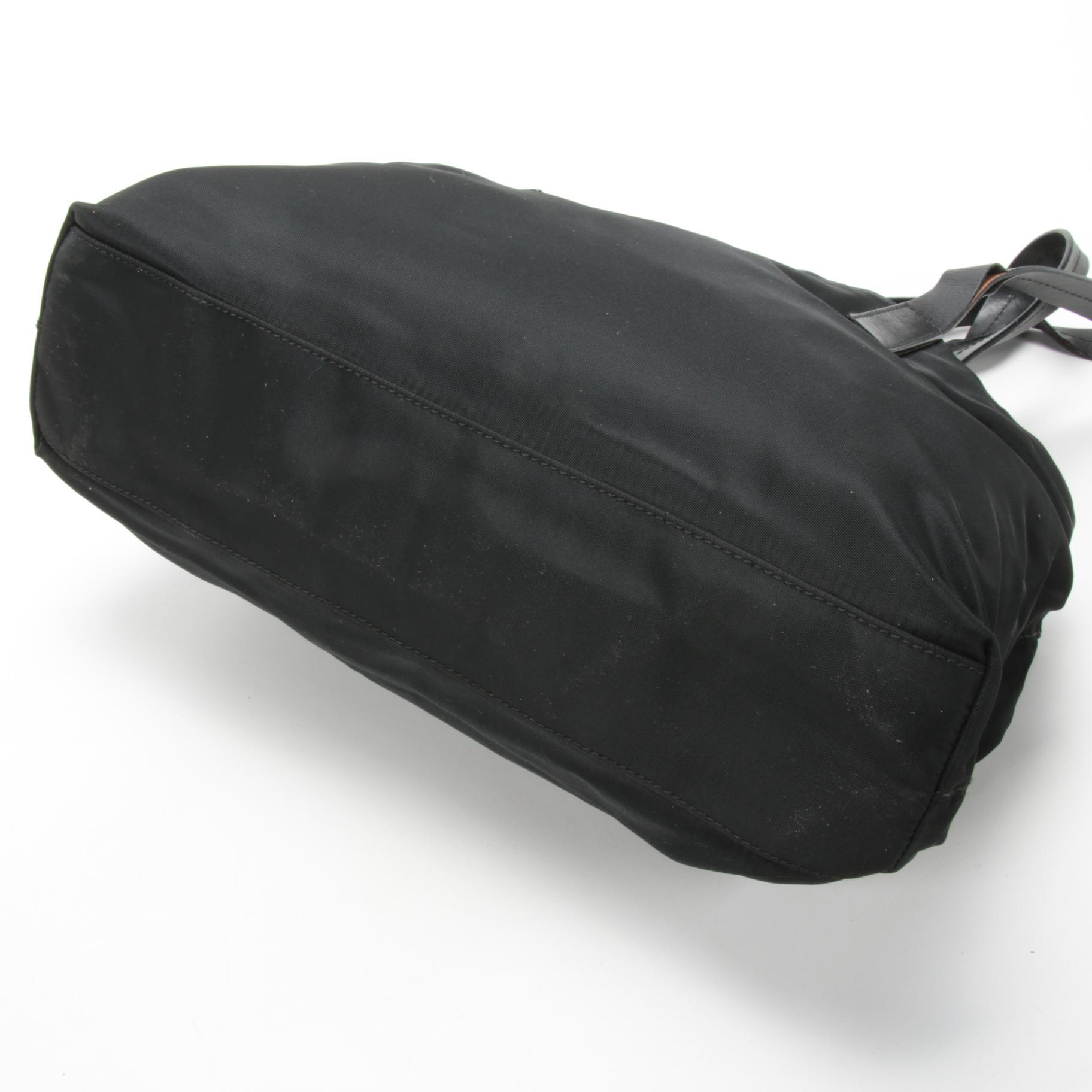 Prada Black Tessuto Nylon Shoulder Bag Trimmed in Leather