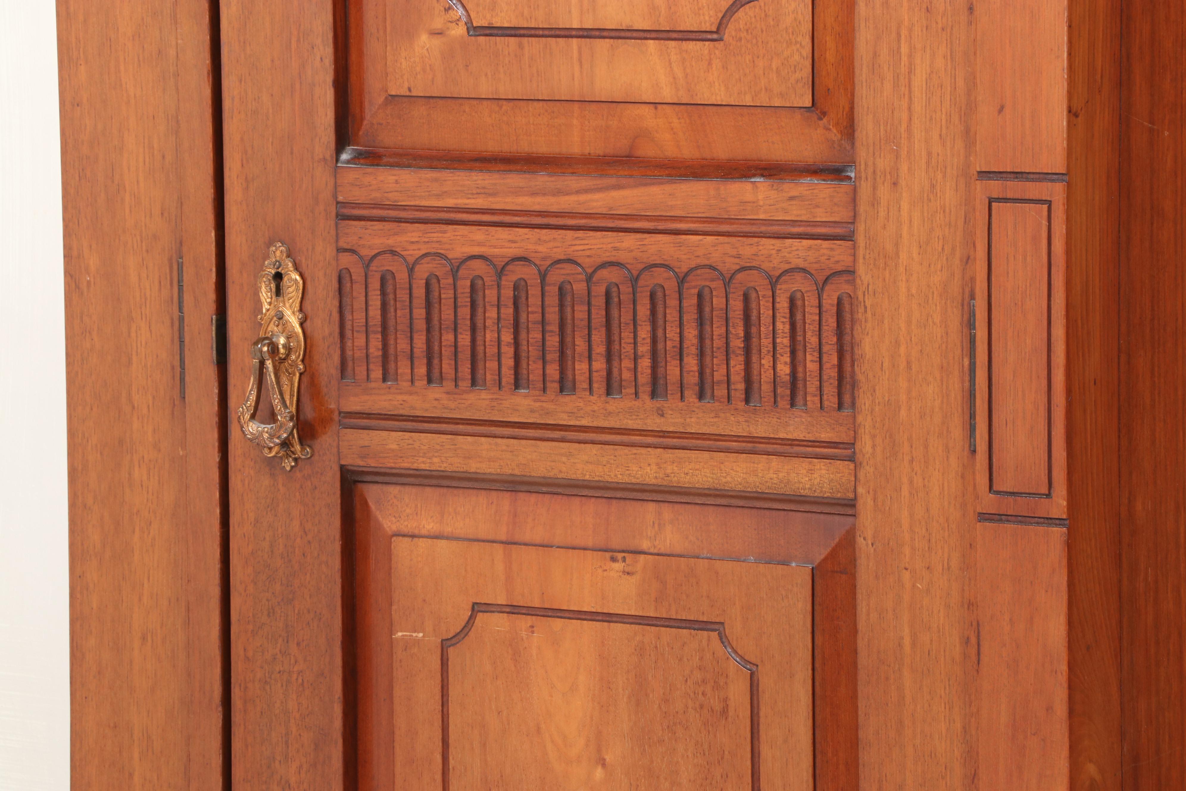 T. Simpson & Sons Victorian Eastlake Walnut Wardrobe, Late 19th Century