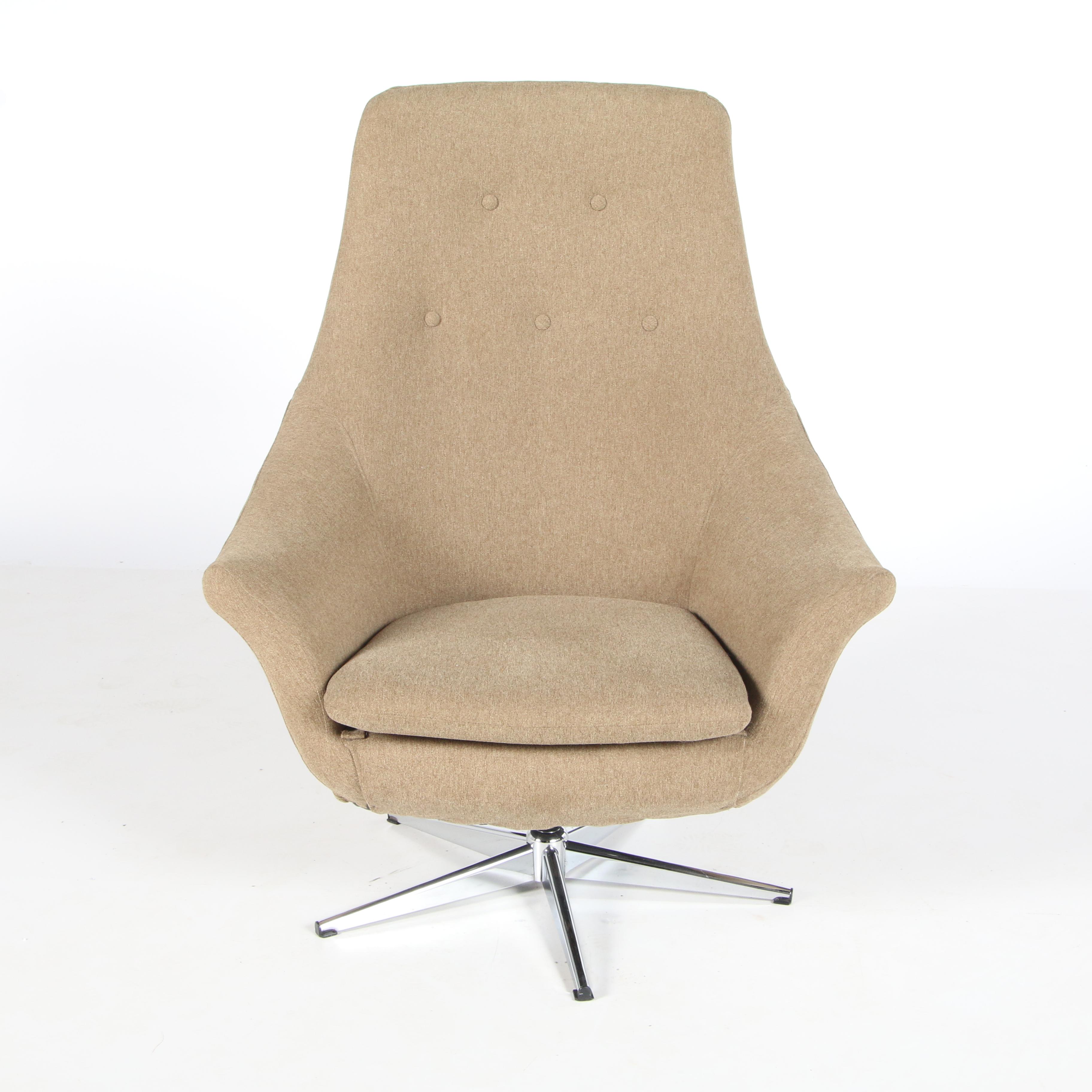 Mid Century Modern Swivel Lounge Chair, Mid-20th Century