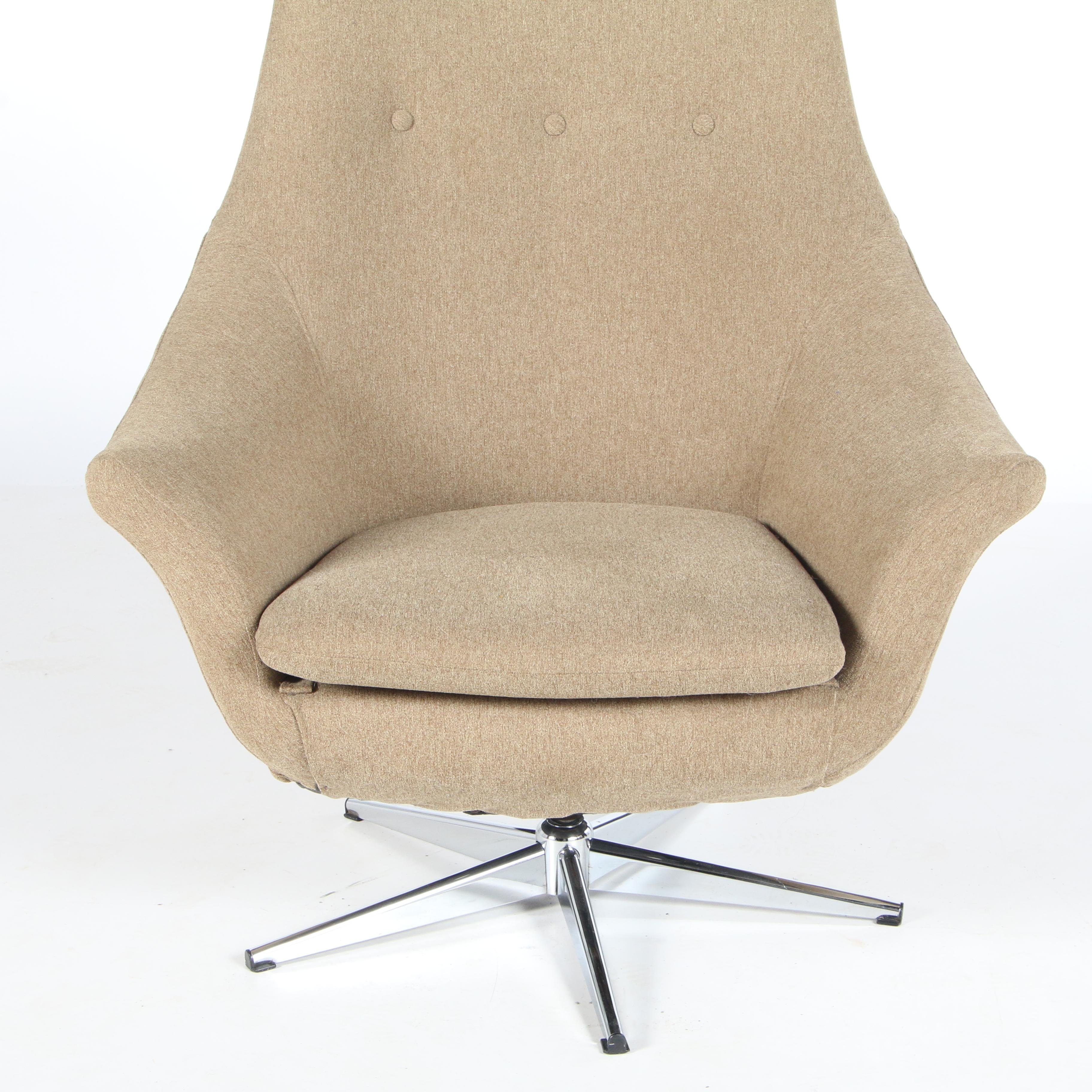 Mid Century Modern Swivel Lounge Chair, Mid-20th Century