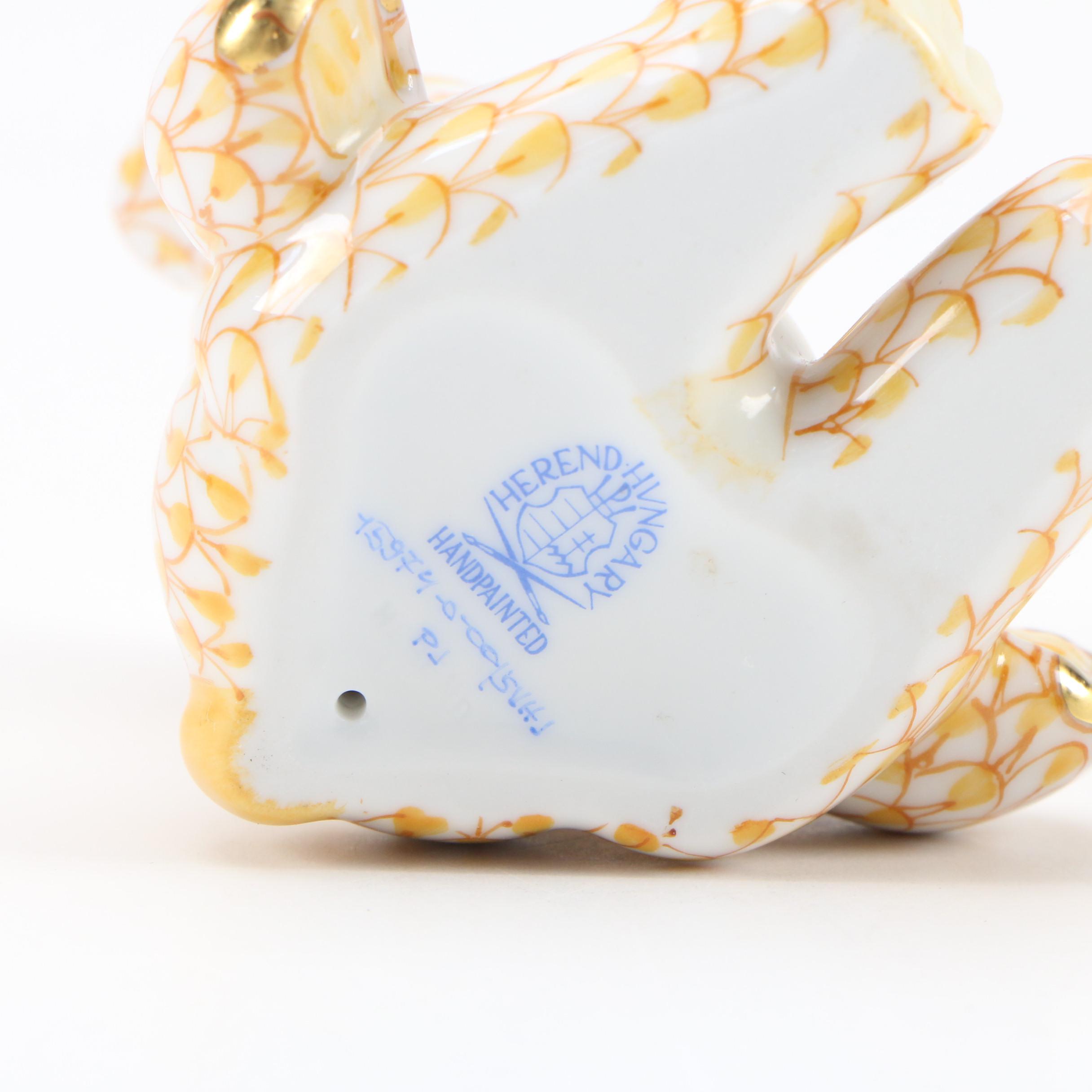 Herend Butterscotch Fishnet with Gold Porcelain "Teddy Bear" Figurine