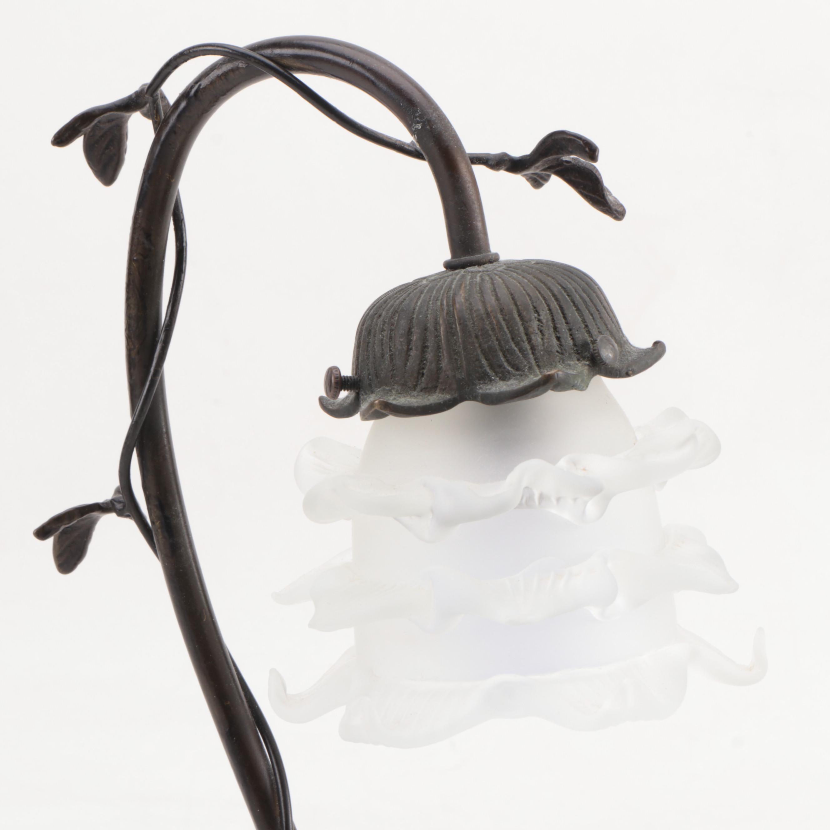 Victorian Style "Cherub on Swing" Table Accent Lamp