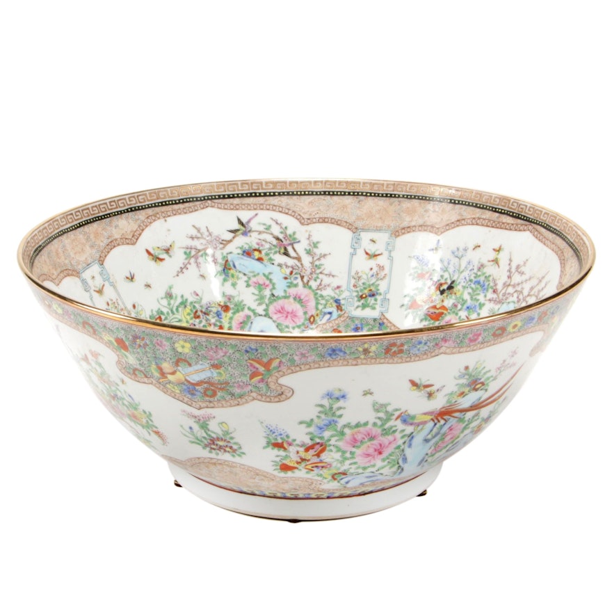 Chinese Hand-Painted Rose Medallion Porcelain Bowl, Early 20th Century