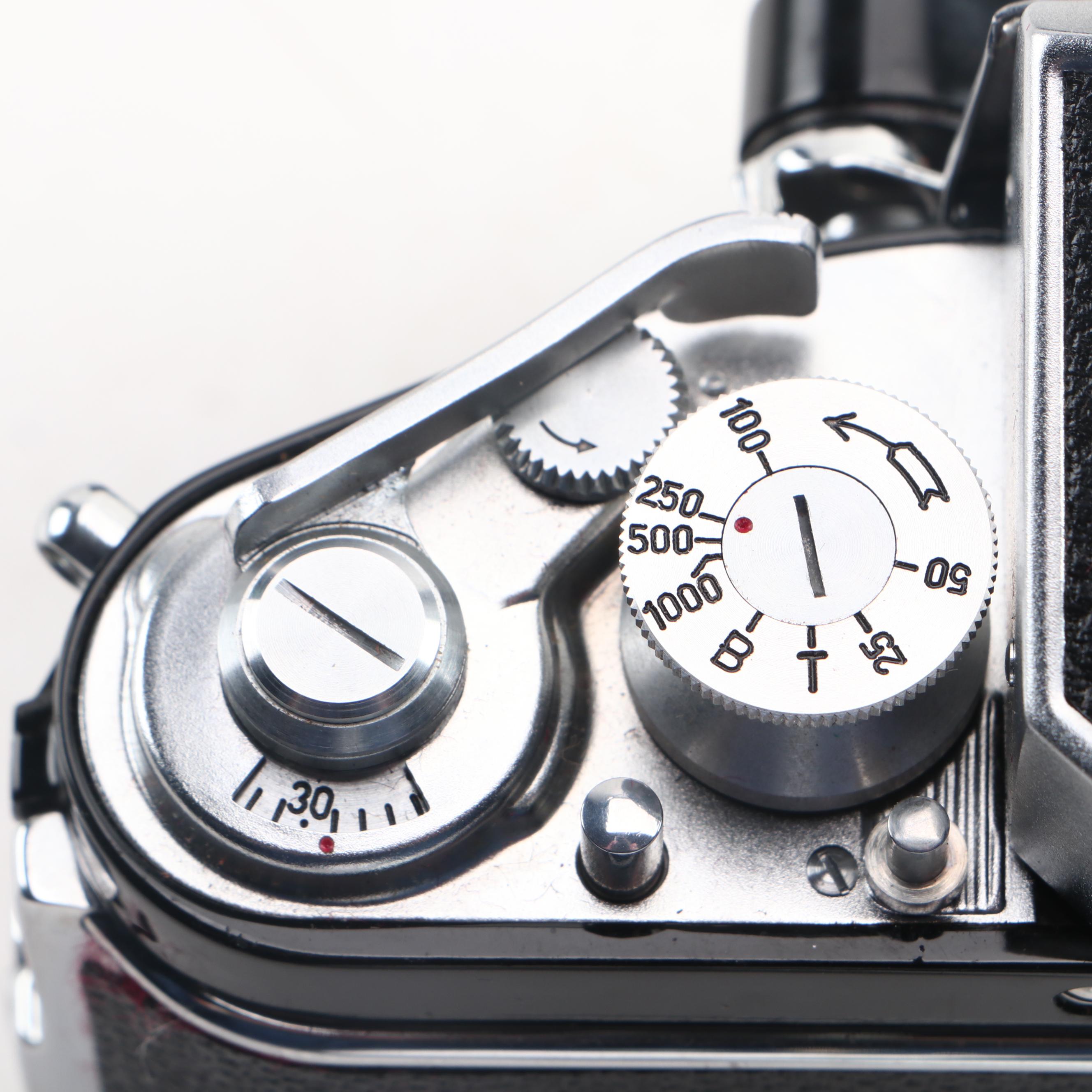 Ihagee Exakta VX IIa SLR 35mm Camera, Carrying Case, and Box, 1957-1961