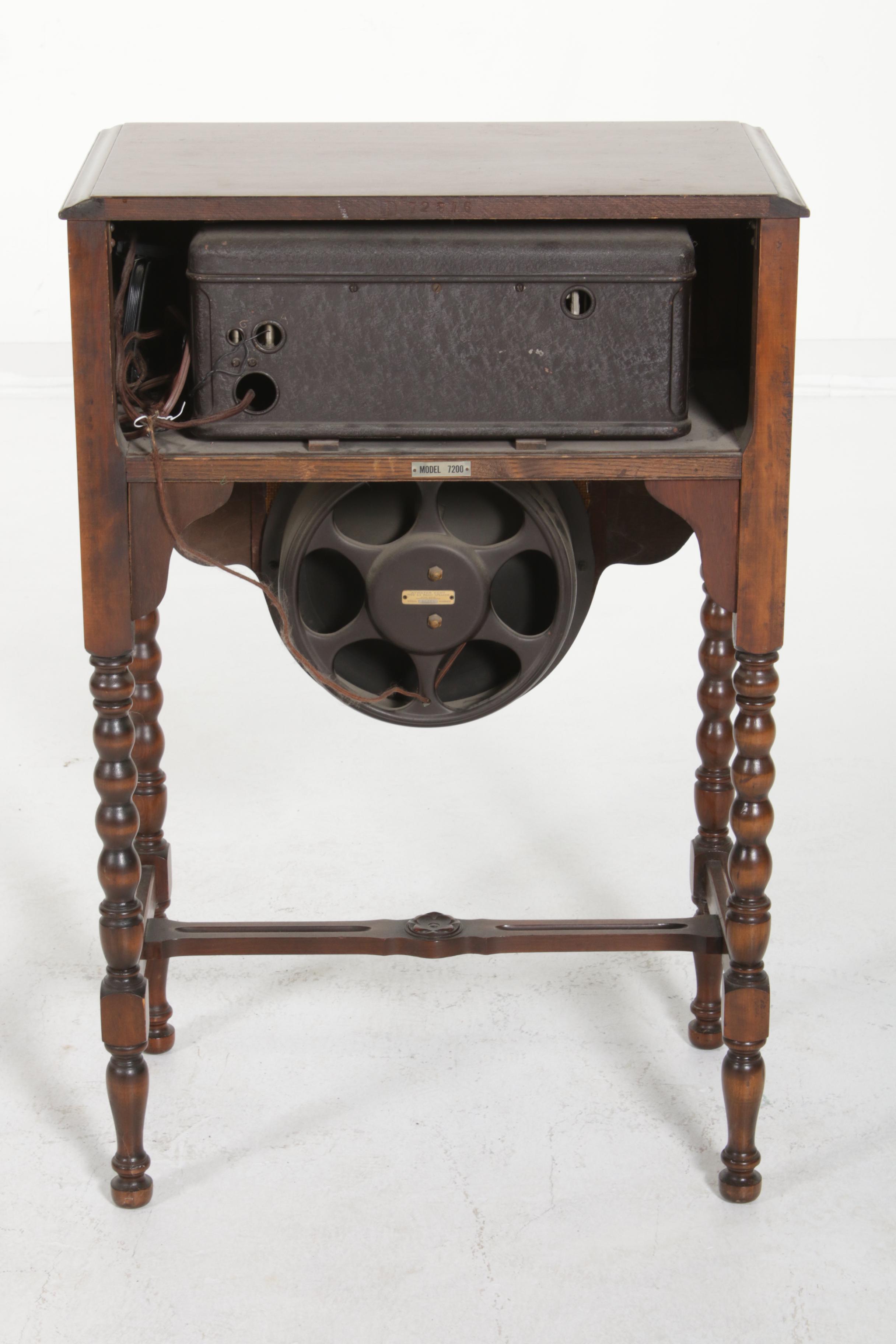 Atwater Kent Model 7200 Walnut Radio and Speaker Cabinet, circa 1927