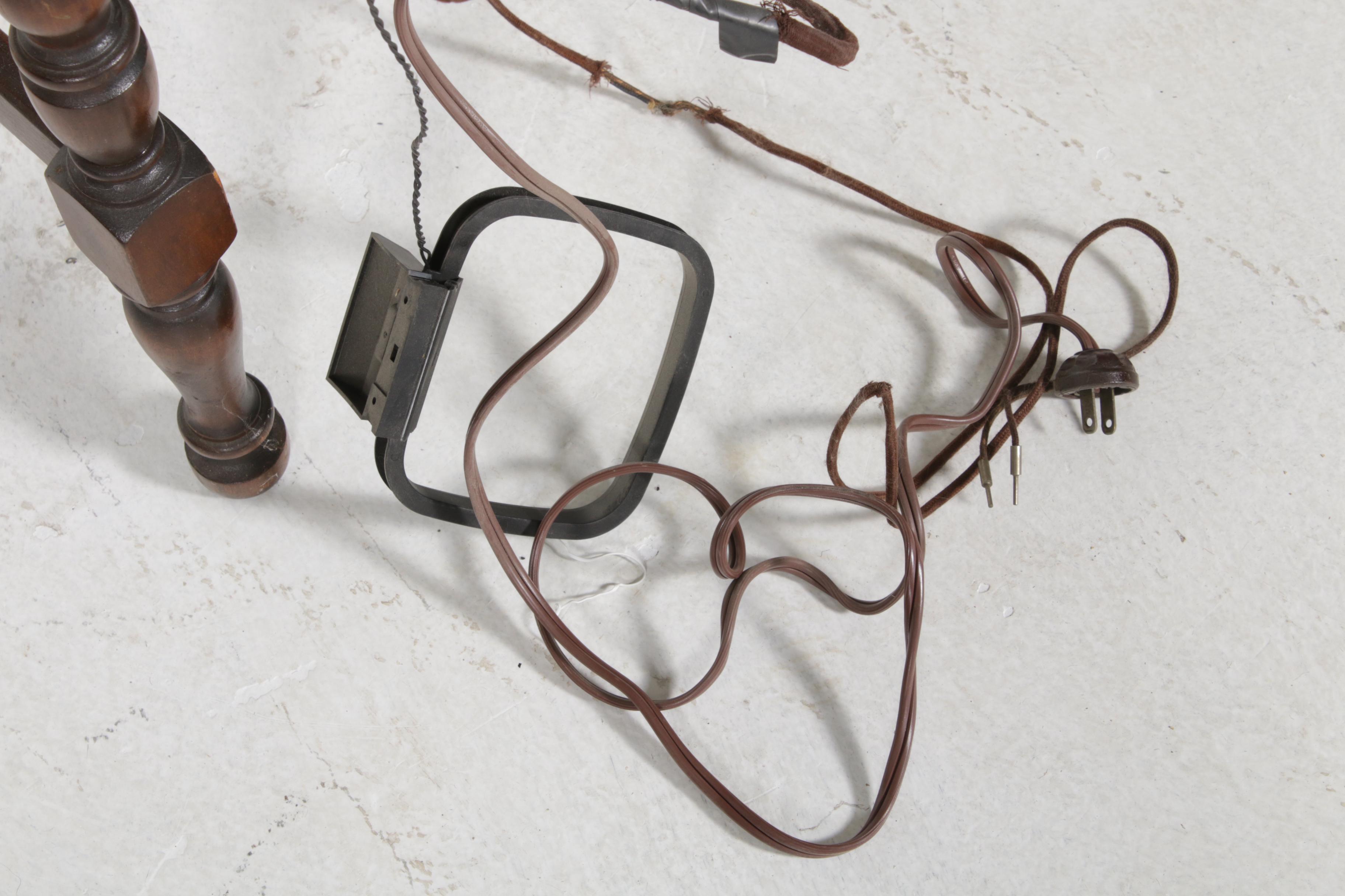 Atwater Kent Model 7200 Walnut Radio and Speaker Cabinet, circa 1927