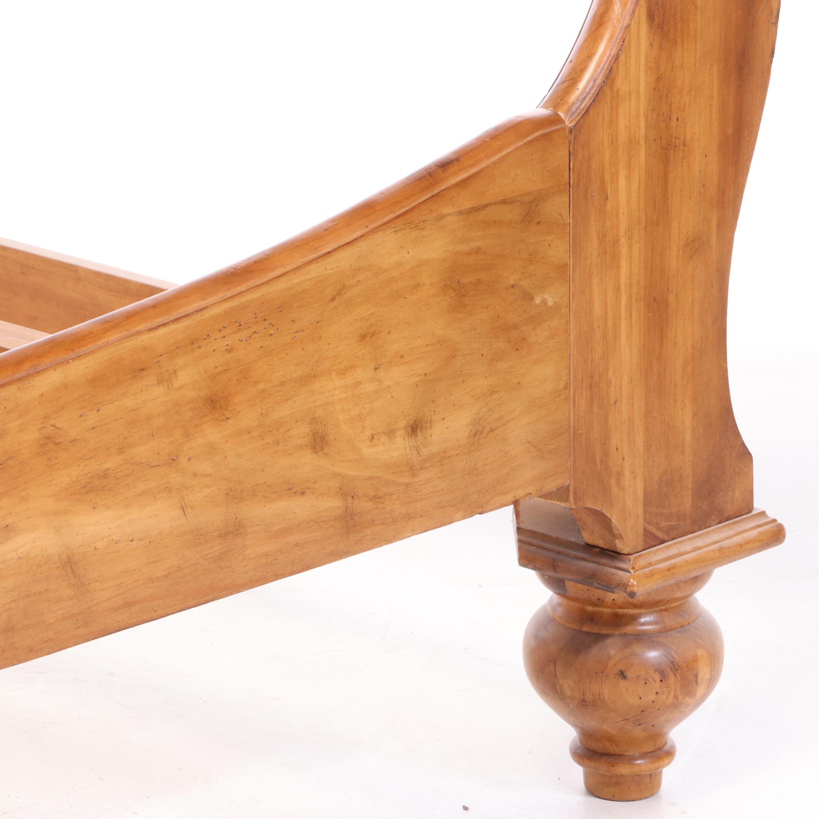 Contemporary Carved Wood Queen Size Sleigh Bed in Natural Finish