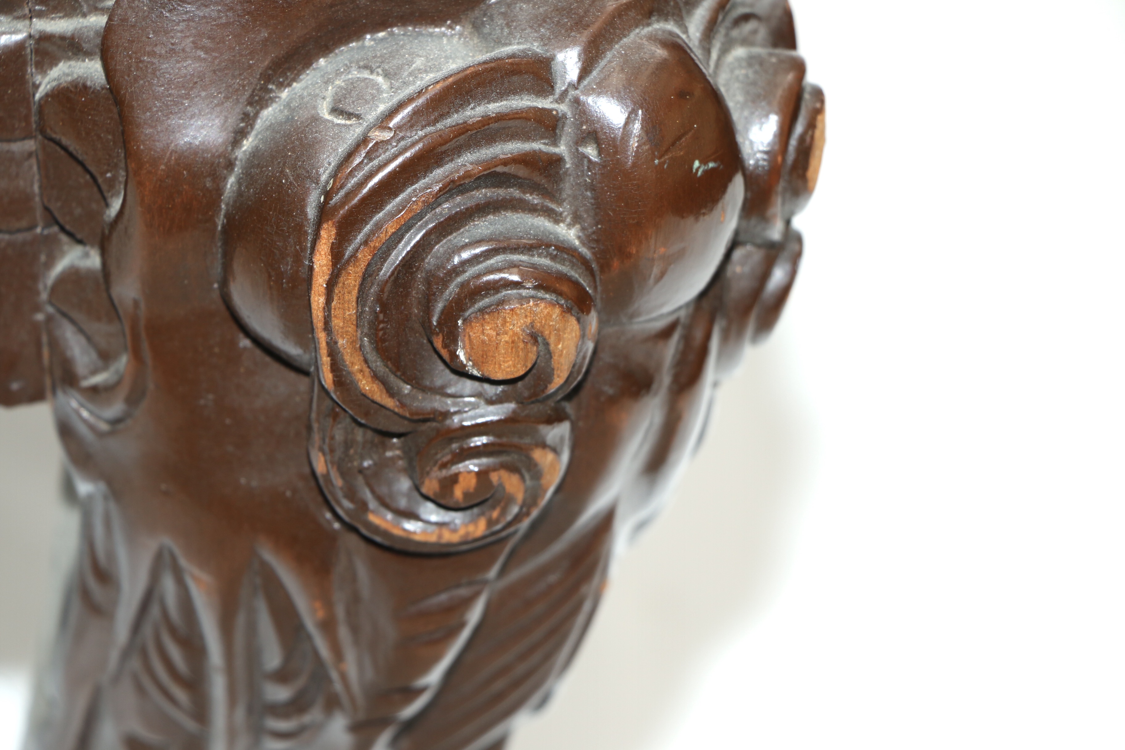 Chinese Throne Chair with Dragon and Phoenix Motifs, 20th Century