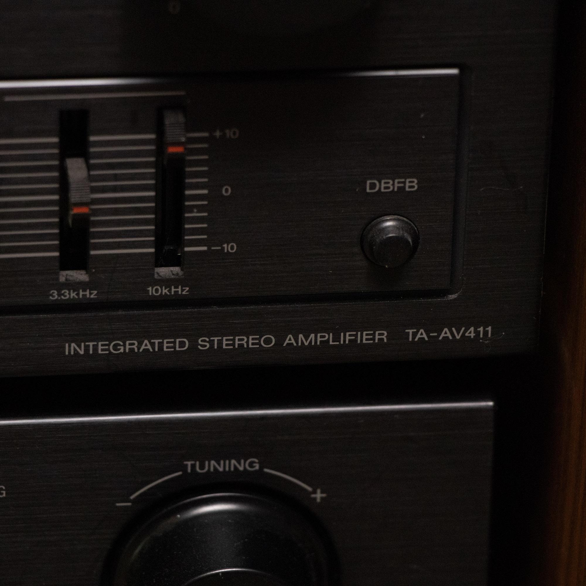 Sony Home Stereo Unit with 3 Way Speaker System and Digital Dolby Amplifier