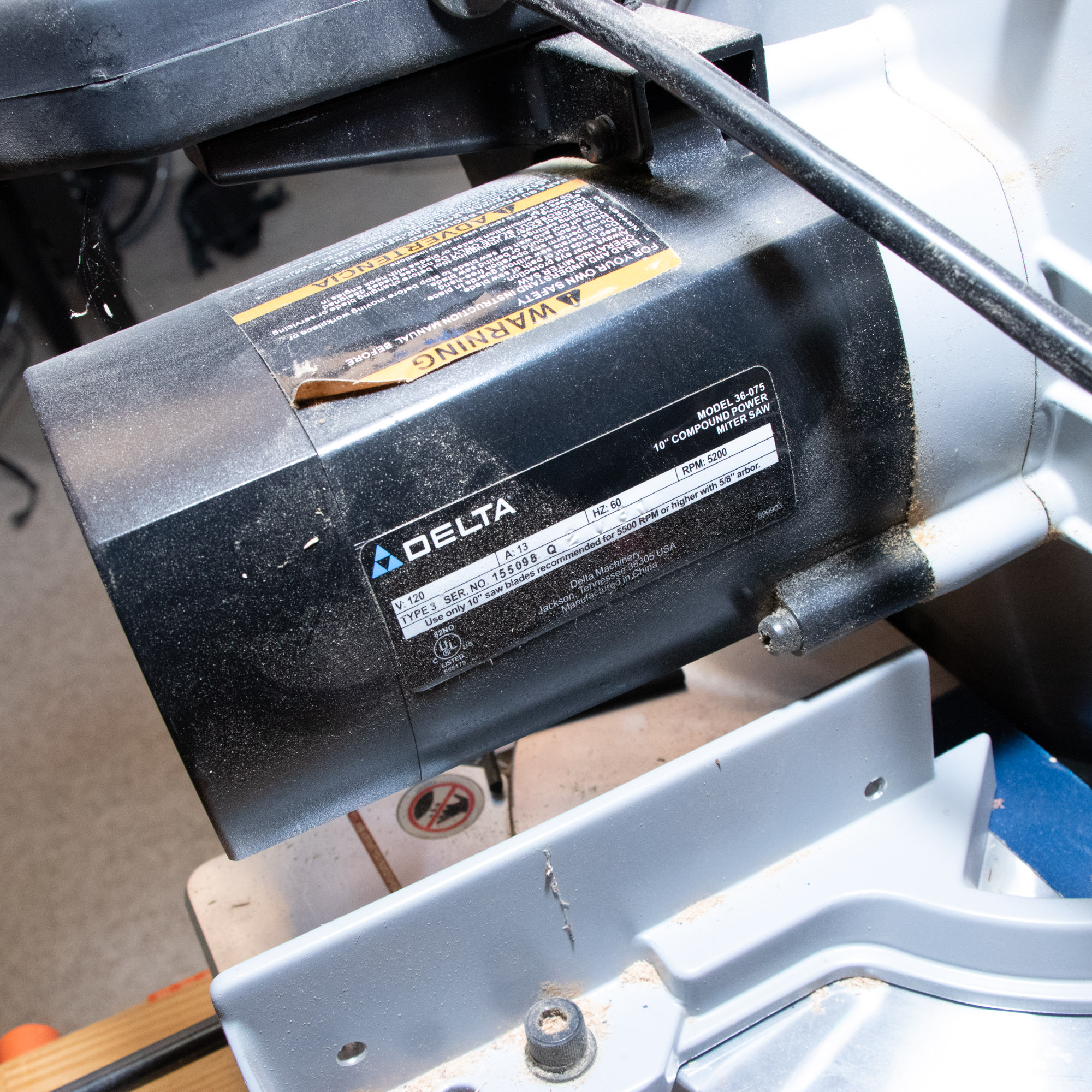 Delta 10-Inch Compound Miter Saw with Black and Decker Workmate 200 Bench