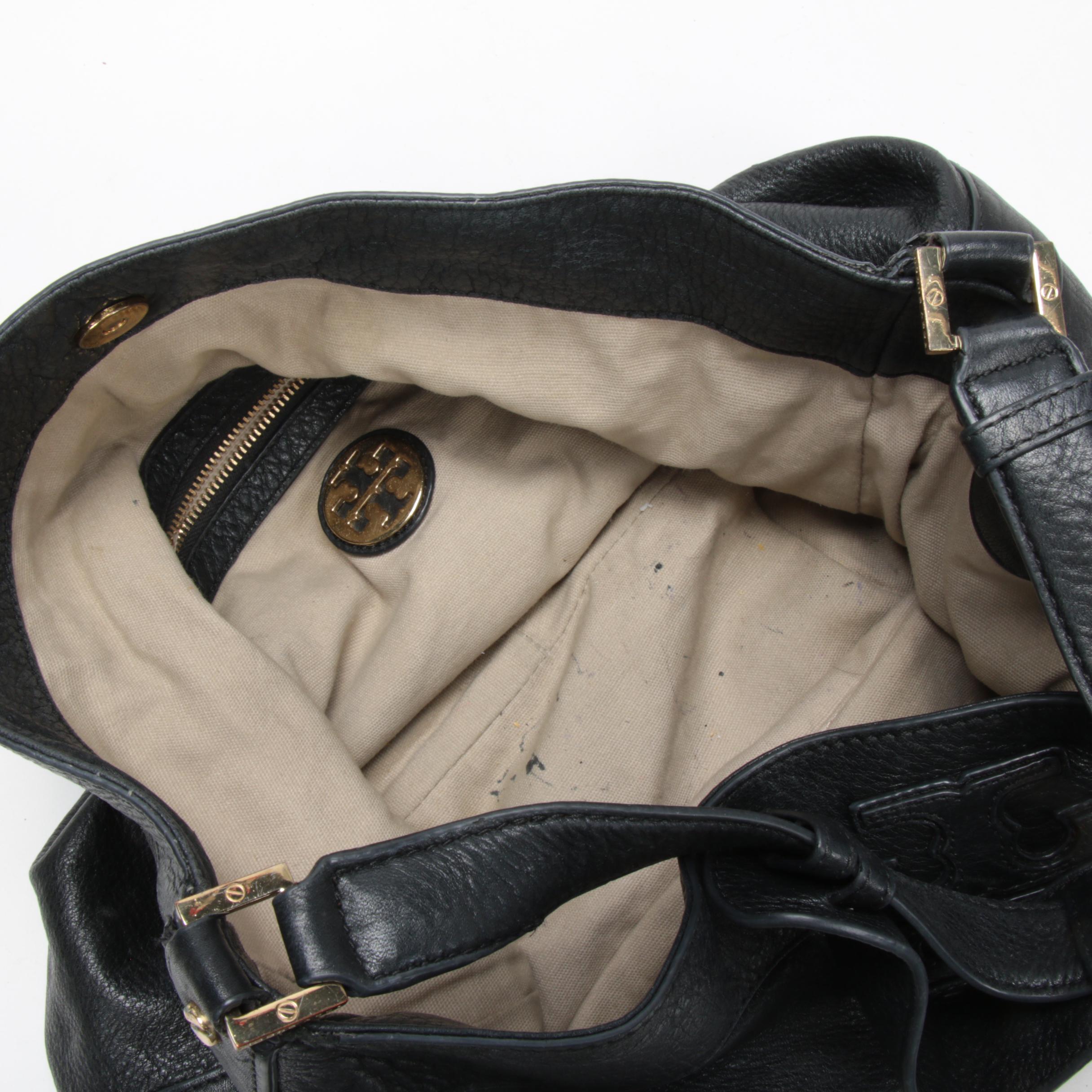 Tory Burch Hobo Shoulder Bag in Black Pebbled Leather