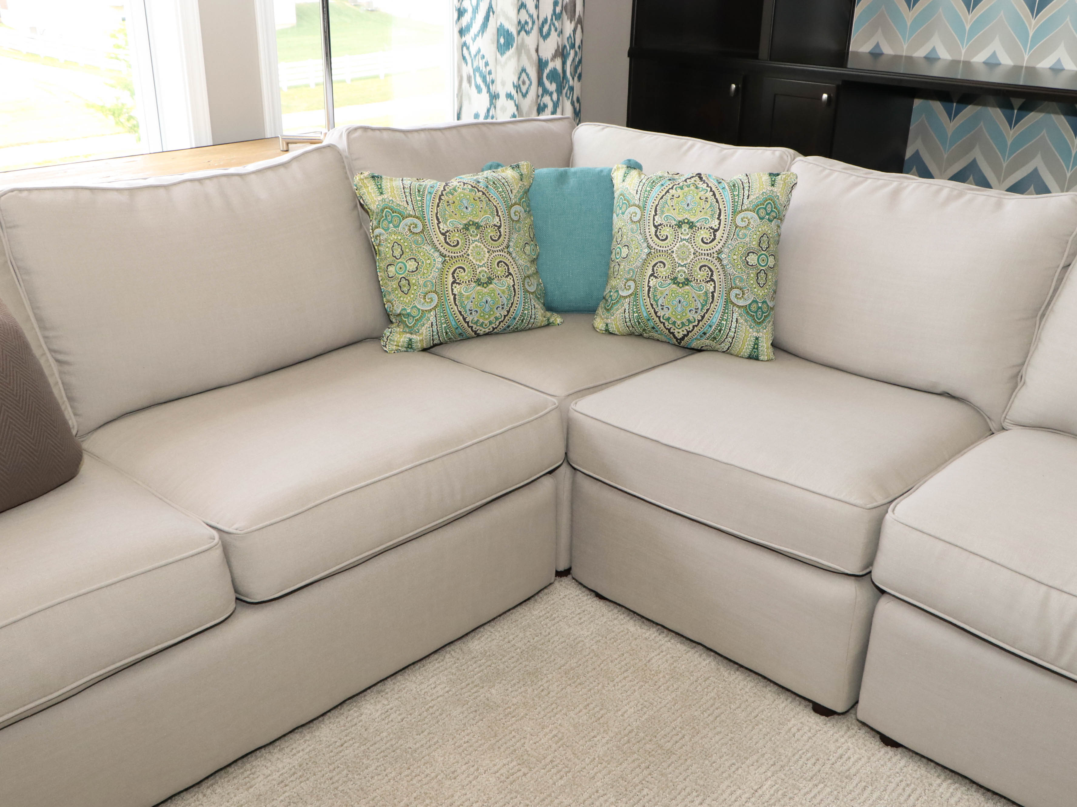 Rowe Furniture Contemporary Beige Sectional with Decorative Pillows
