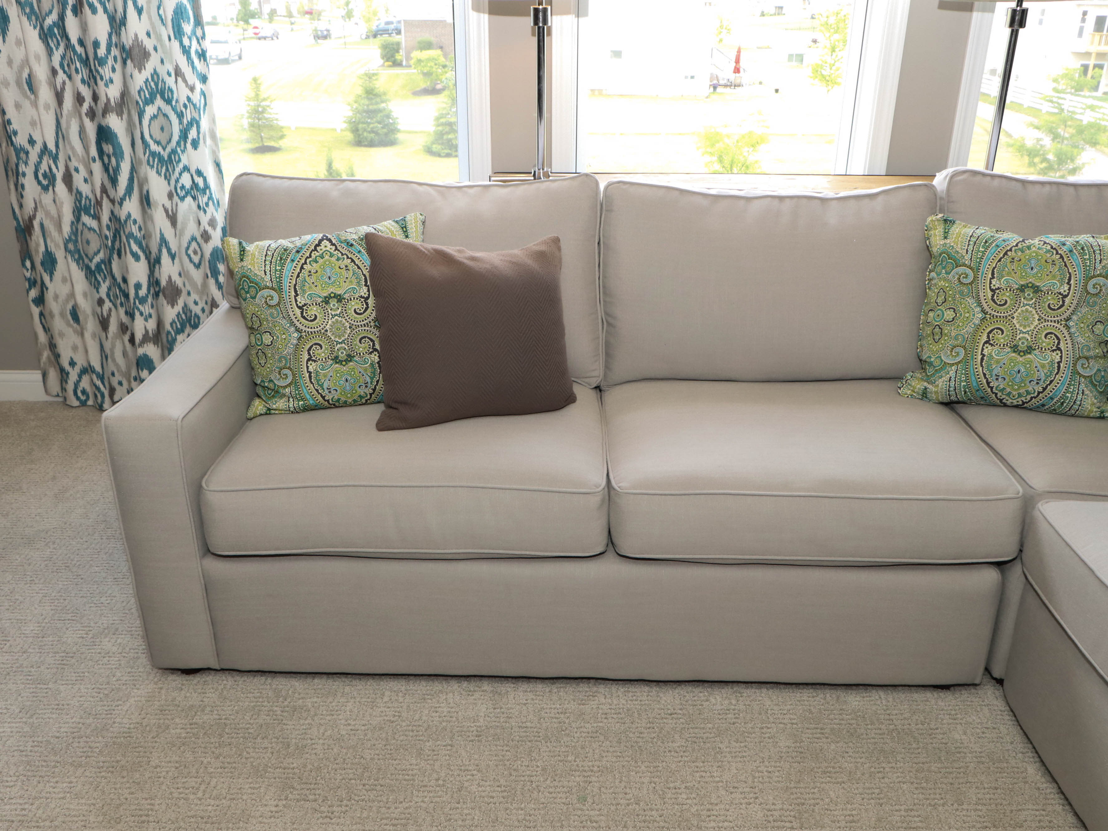 Rowe Furniture Contemporary Beige Sectional with Decorative Pillows