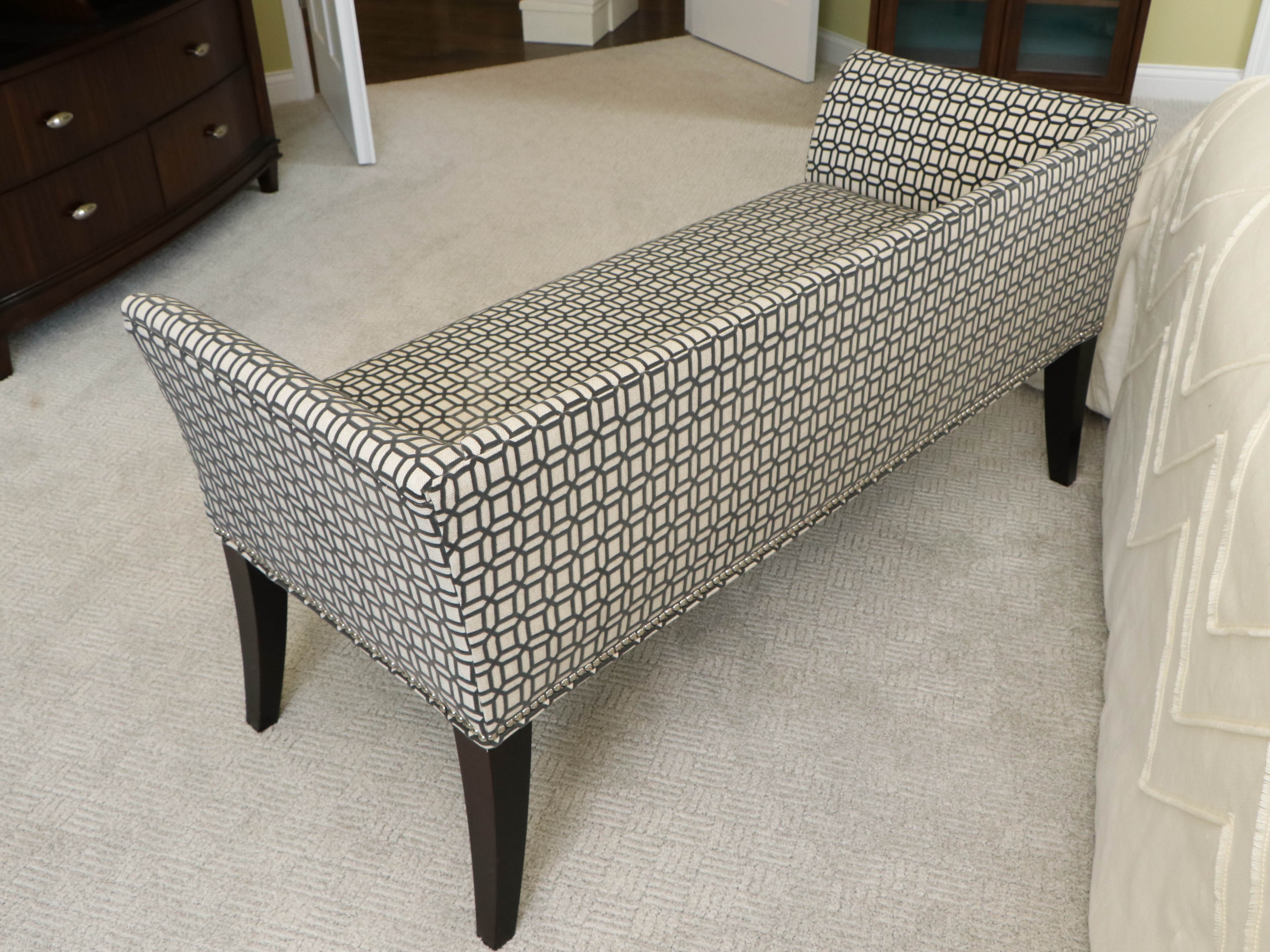 Upholstered Bed Bench in Granite Geometric Pattern with Decorative Pillows