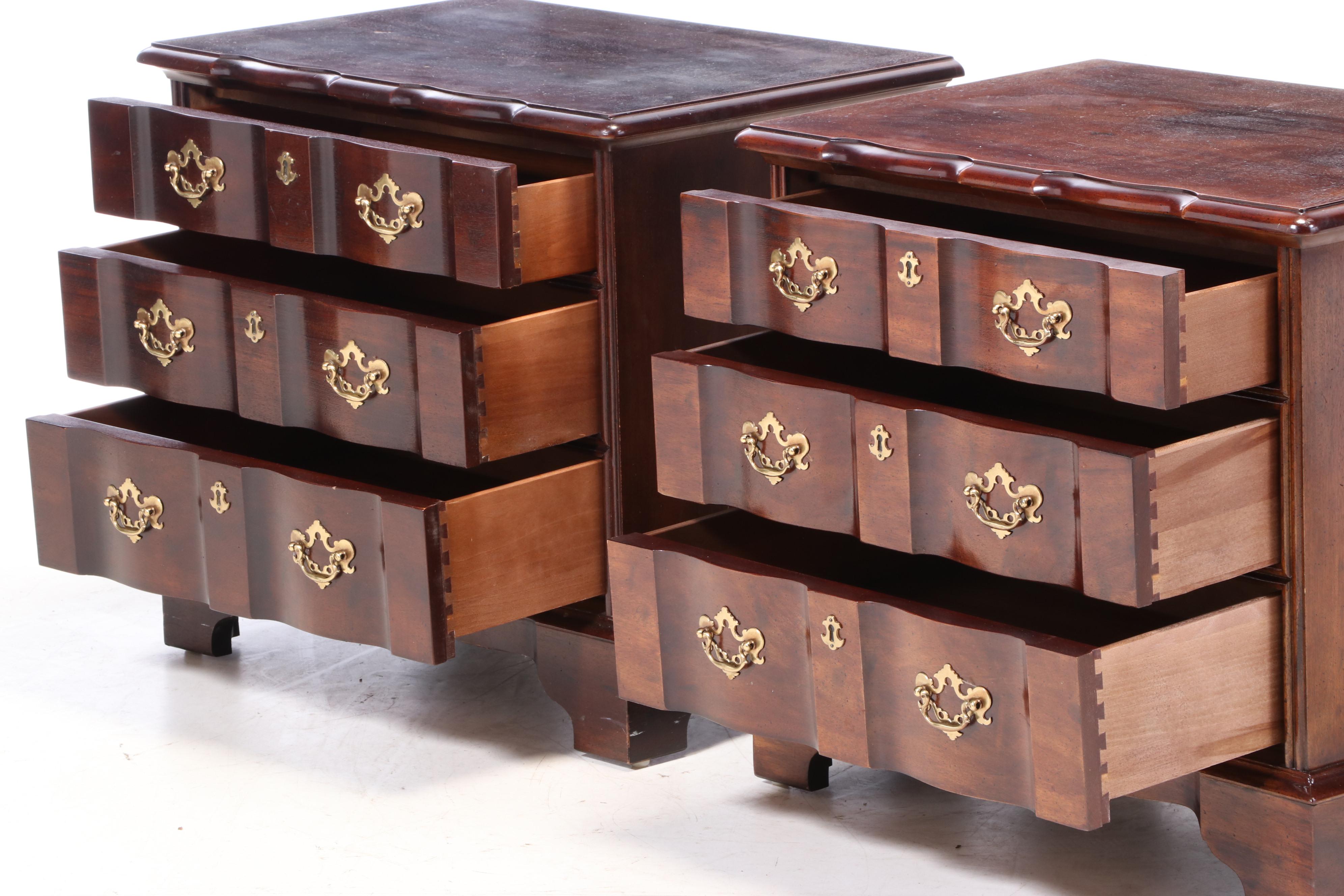 Henredon "Folio Fourteen" Mahogany Nightstands