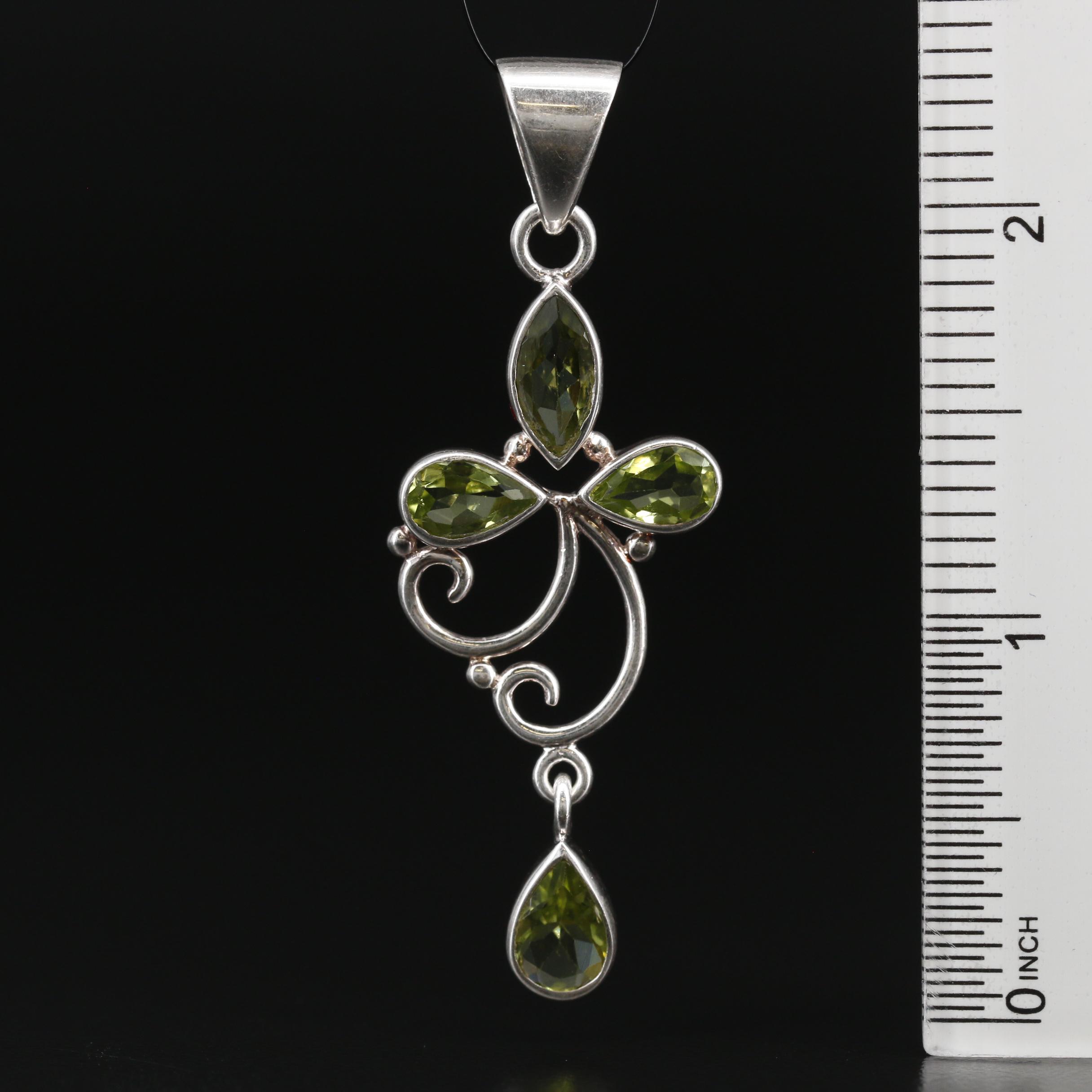 Aryo Sterling Silver Peridot Pendant