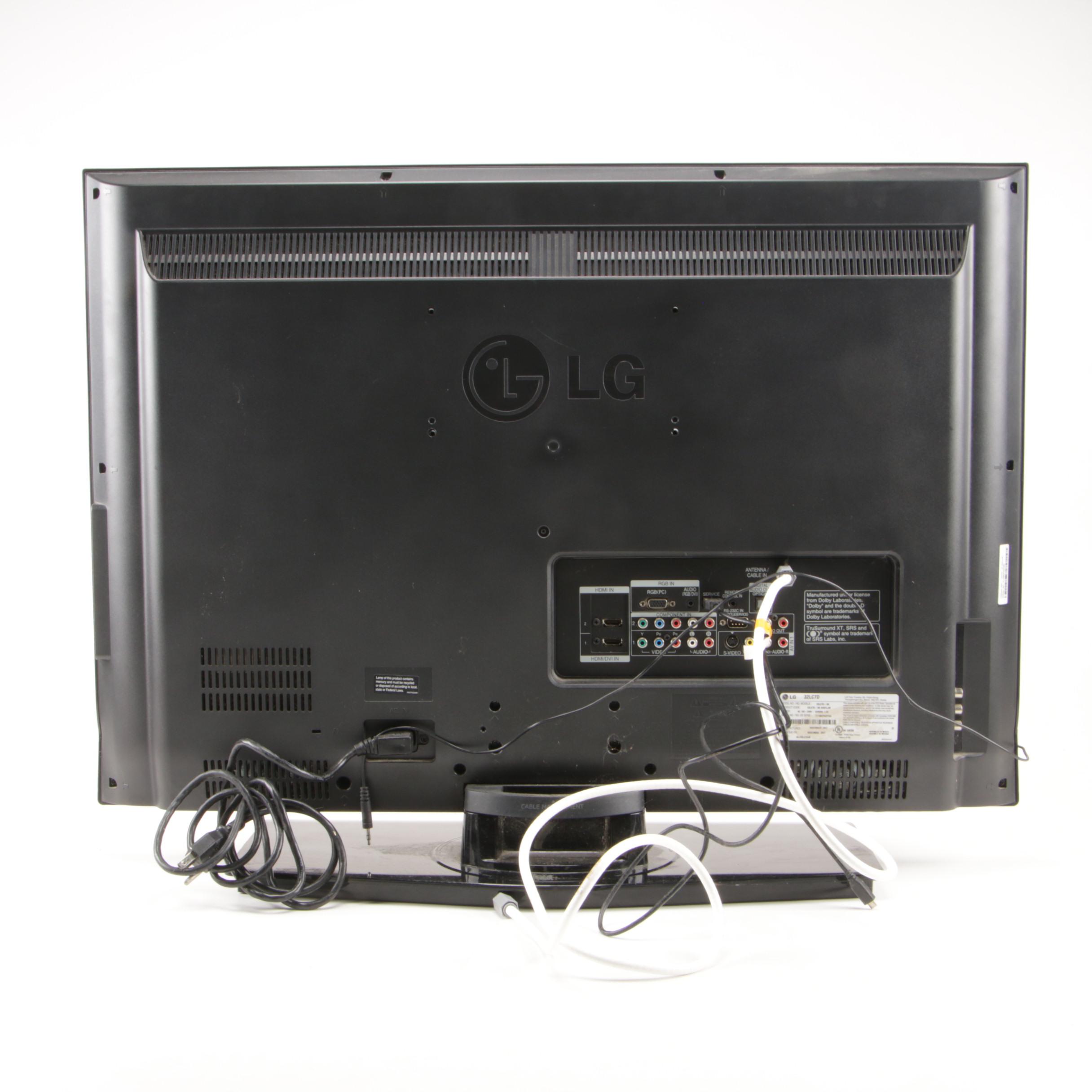 LG 32LC7D Flat Screen TV with Sanus Low-Profile Wall Mount